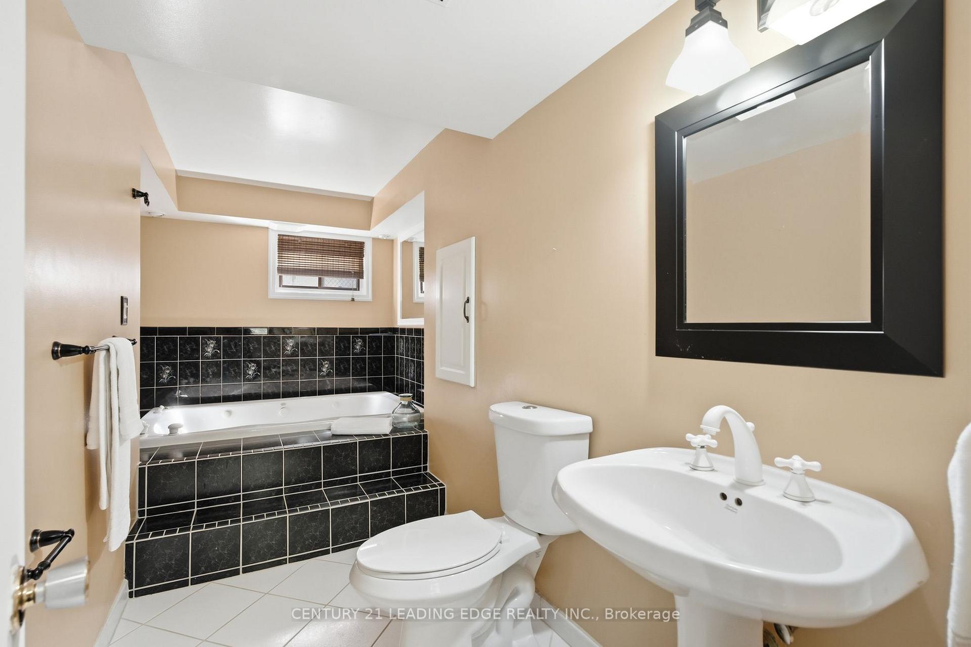 Photo 35 of 7 Dawson Street, Whitby, Lynde Creek — HOMEH