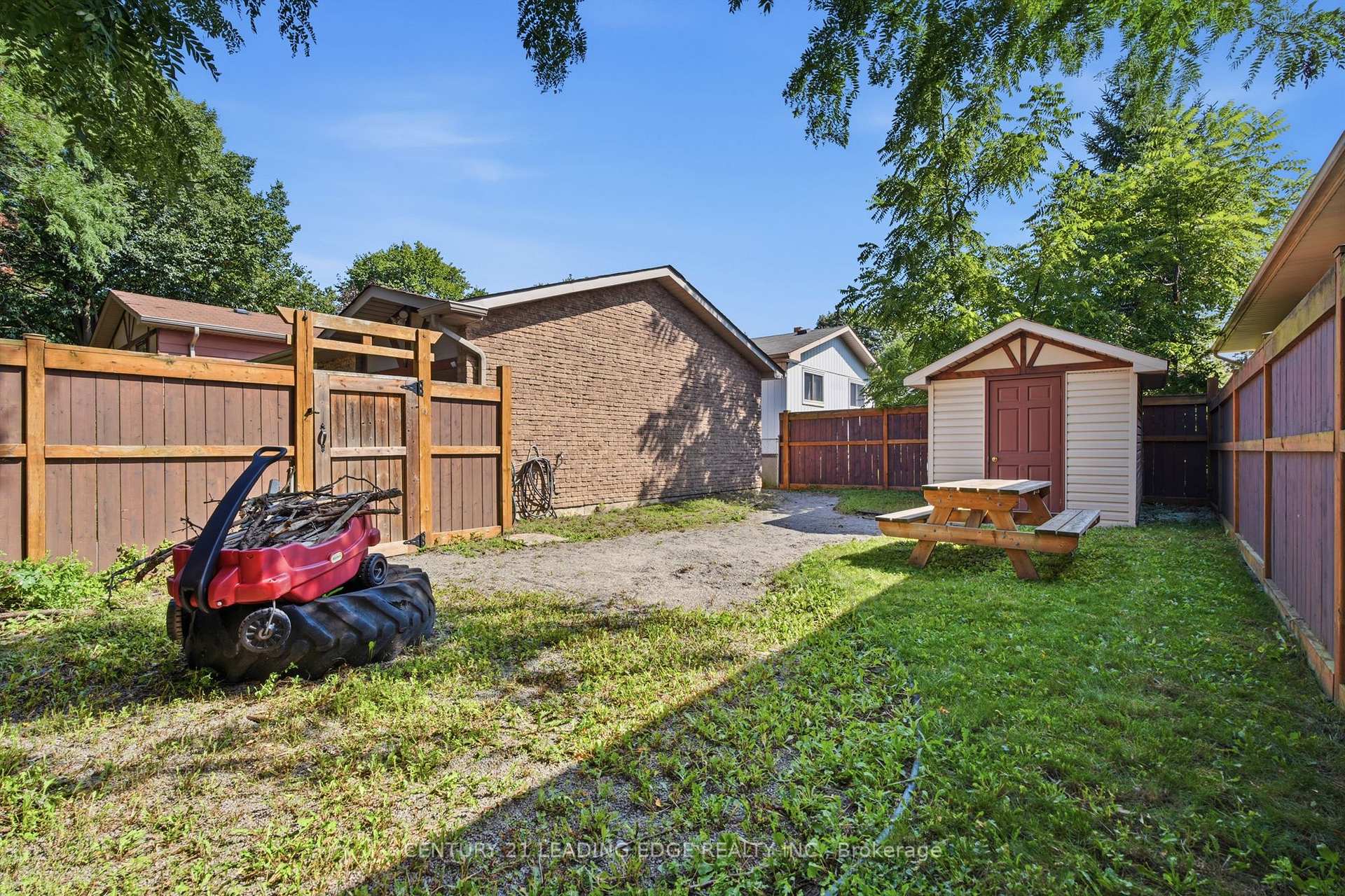 Photo 40 of 7 Dawson Street, Whitby, Lynde Creek — HOMEH