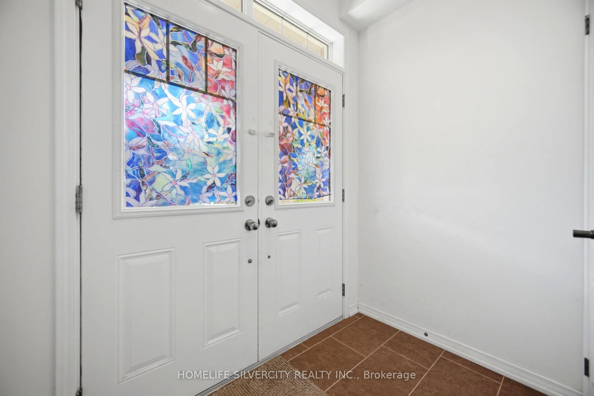 Photo 6 of 5 Baffin Crescent, Brampton, Northwest Brampton — HOMEH