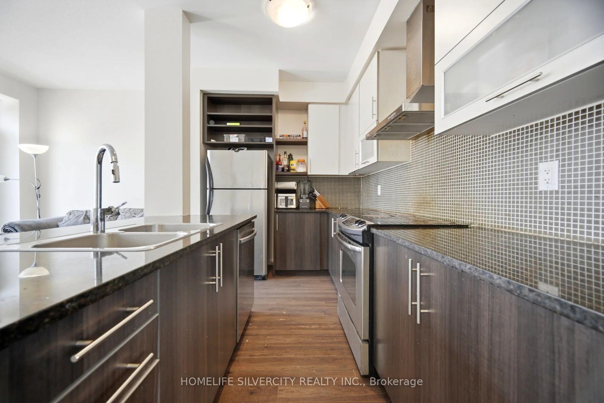 Photo 10 of 5 Baffin Crescent, Brampton, Northwest Brampton — HOMEH
