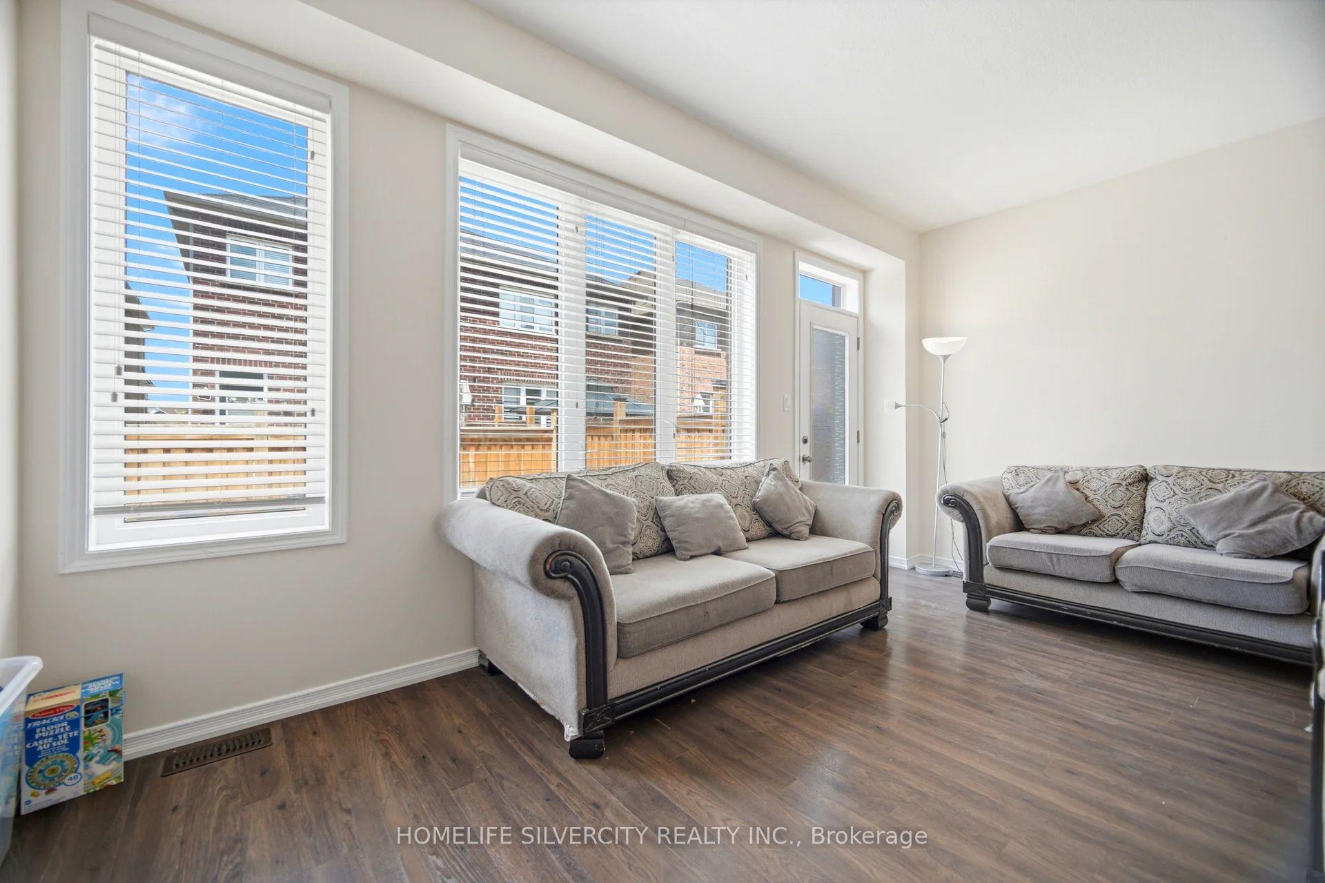Photo 13 of 5 Baffin Crescent, Brampton, Northwest Brampton — HOMEH