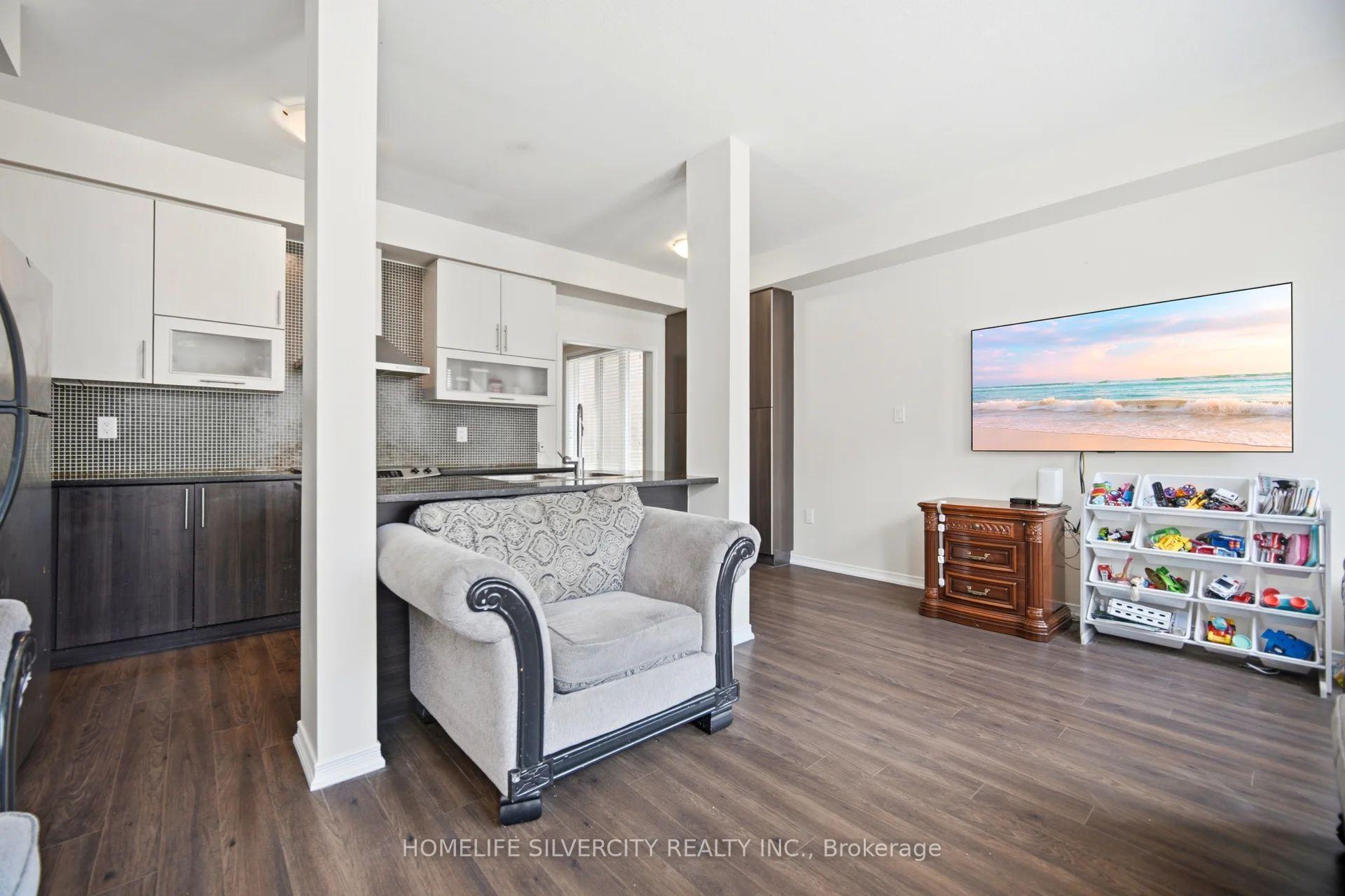 Photo 15 of 5 Baffin Crescent, Brampton, Northwest Brampton — HOMEH