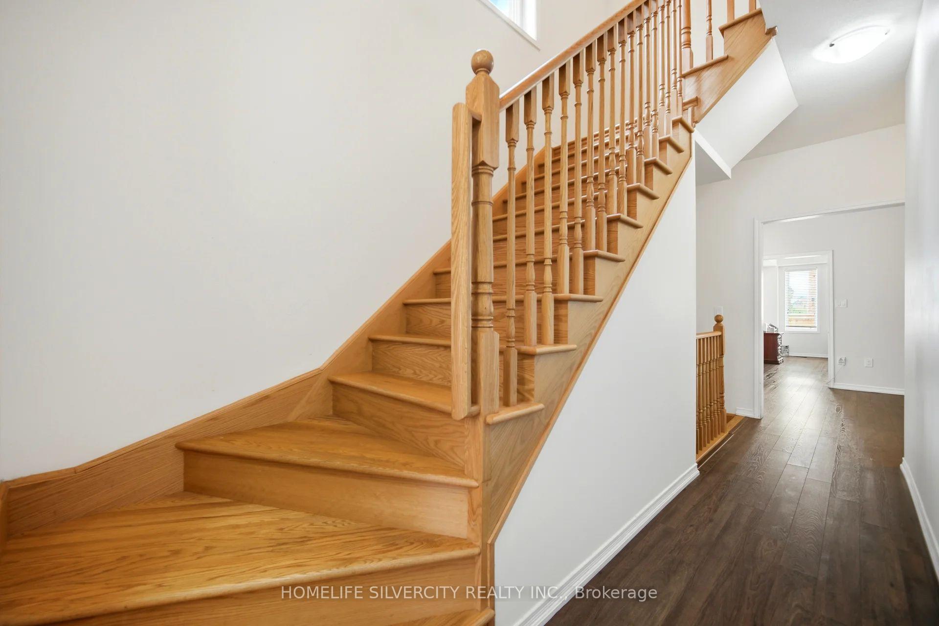 Photo 17 of 5 Baffin Crescent, Brampton, Northwest Brampton — HOMEH