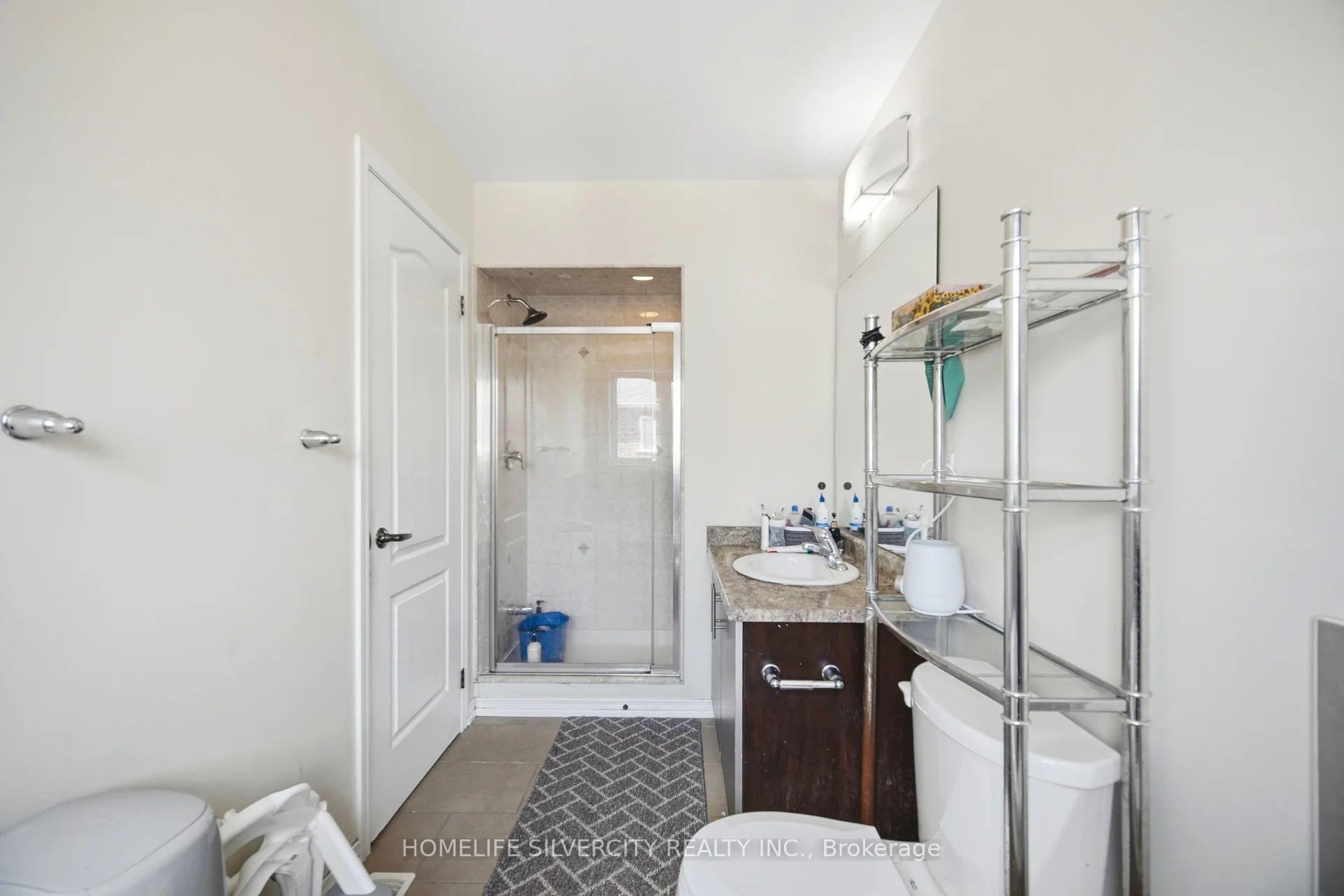 Photo 24 of 5 Baffin Crescent, Brampton, Northwest Brampton — HOMEH
