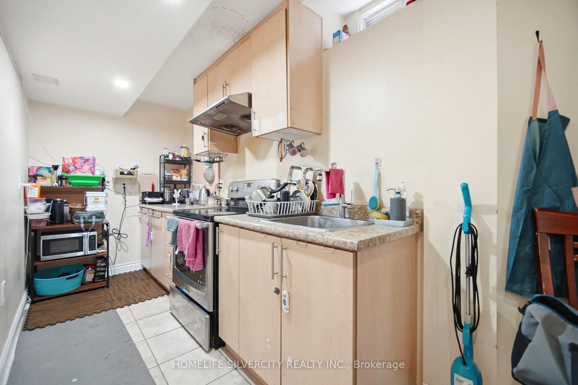 Photo 39 of 5 Baffin Crescent, Brampton, Northwest Brampton — HOMEH