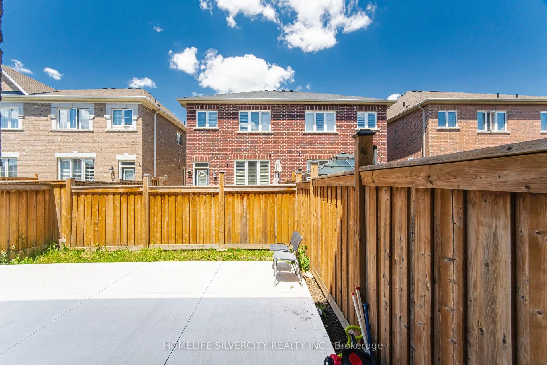 Photo 48 of 5 Baffin Crescent, Brampton, Northwest Brampton — HOMEH