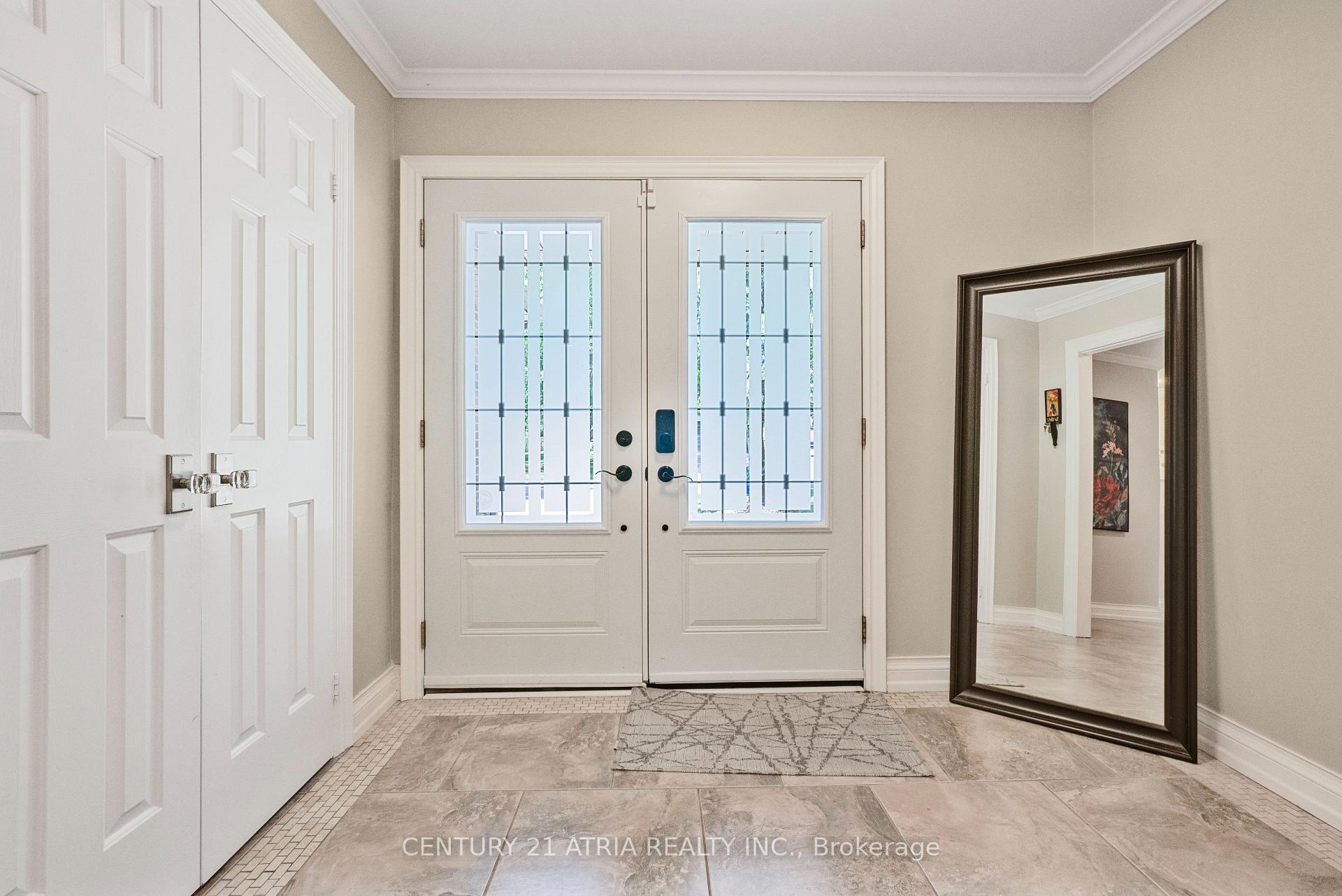 Photo 3 of 57 Ashfield Drive, Richmond Hill, Oak Ridges Lake Wilcox — HOMEH
