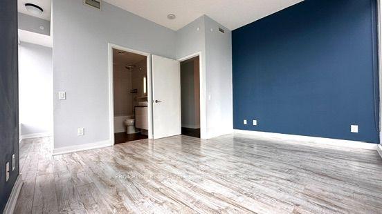 Photo 6 of Unit 707, 72 Esther Shiner Boulevard, North York, Bayview Village — HOMEH
