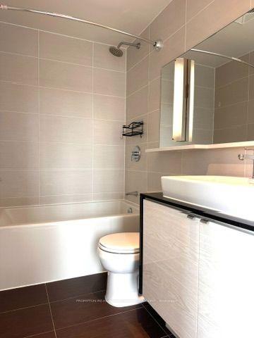 Photo 11 of Unit 707, 72 Esther Shiner Boulevard, North York, Bayview Village — HOMEH