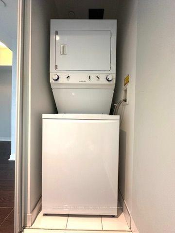 Photo 13 of Unit 707, 72 Esther Shiner Boulevard, North York, Bayview Village — HOMEH