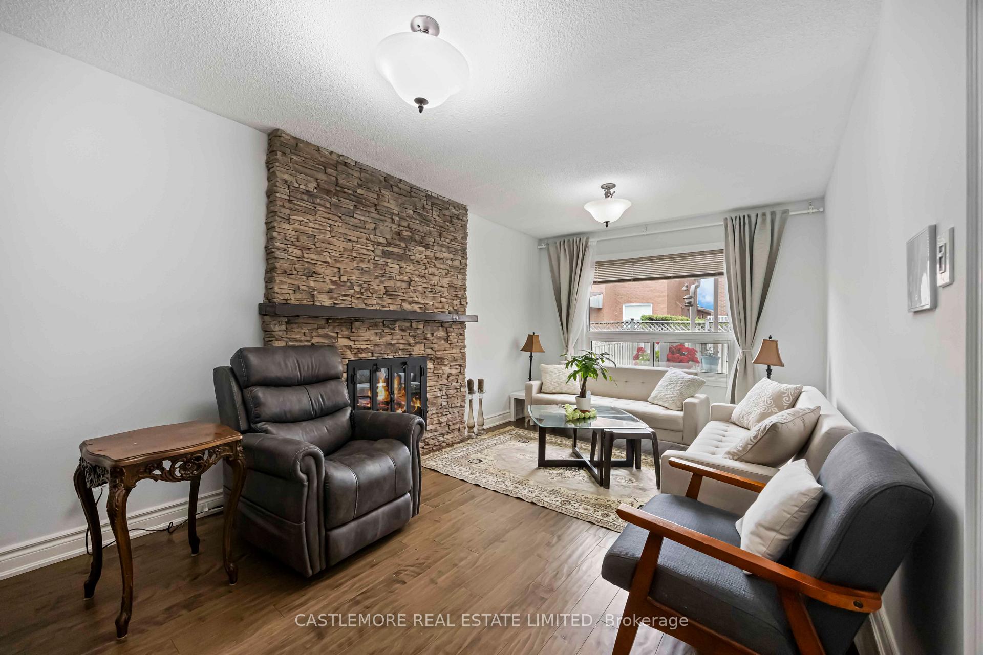 Photo 6 of 119 Spring Town Road, Vaughan, East Woodbridge — HOMEH