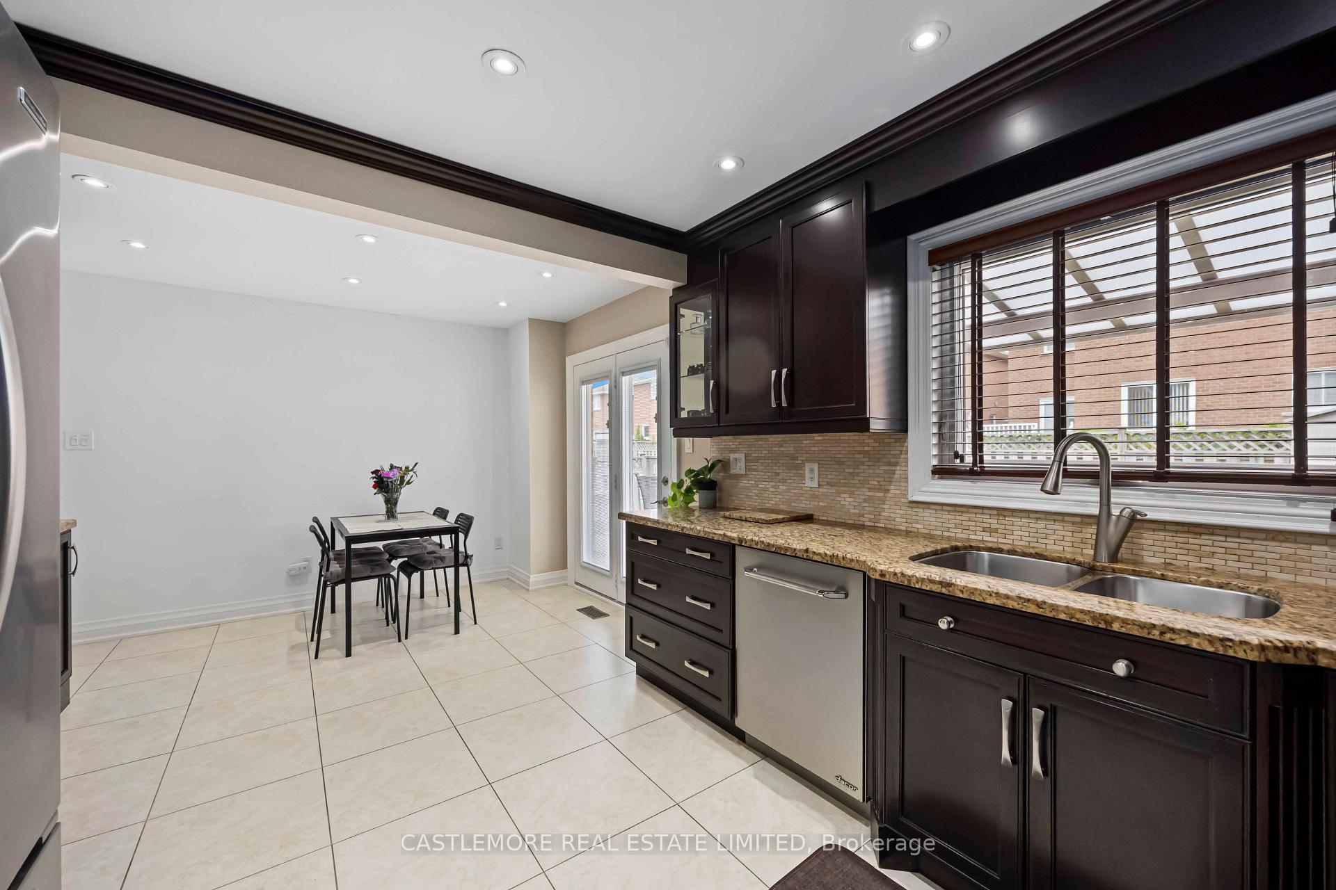 Photo 11 of 119 Spring Town Road, Vaughan, East Woodbridge — HOMEH