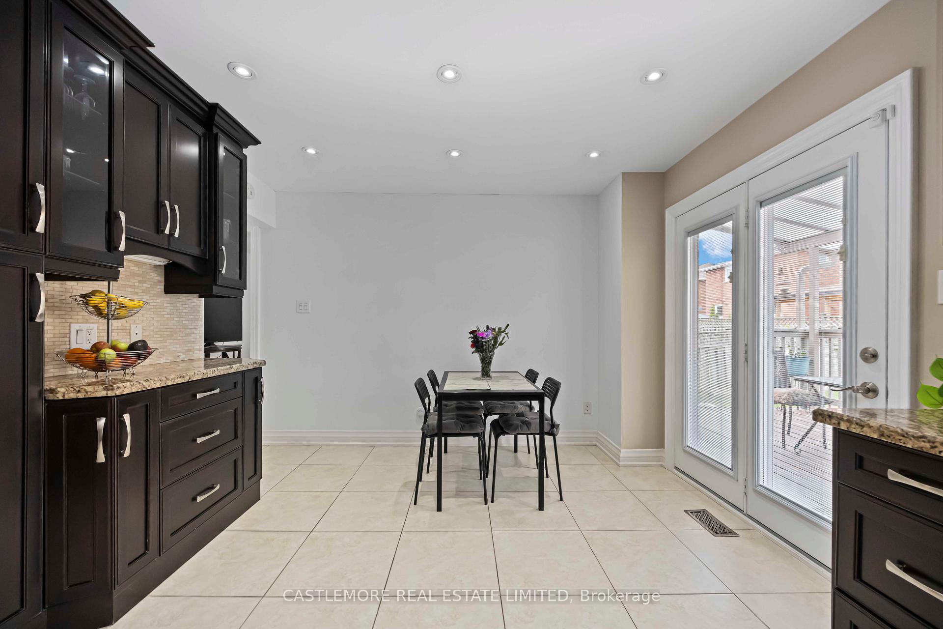 Photo 12 of 119 Spring Town Road, Vaughan, East Woodbridge — HOMEH