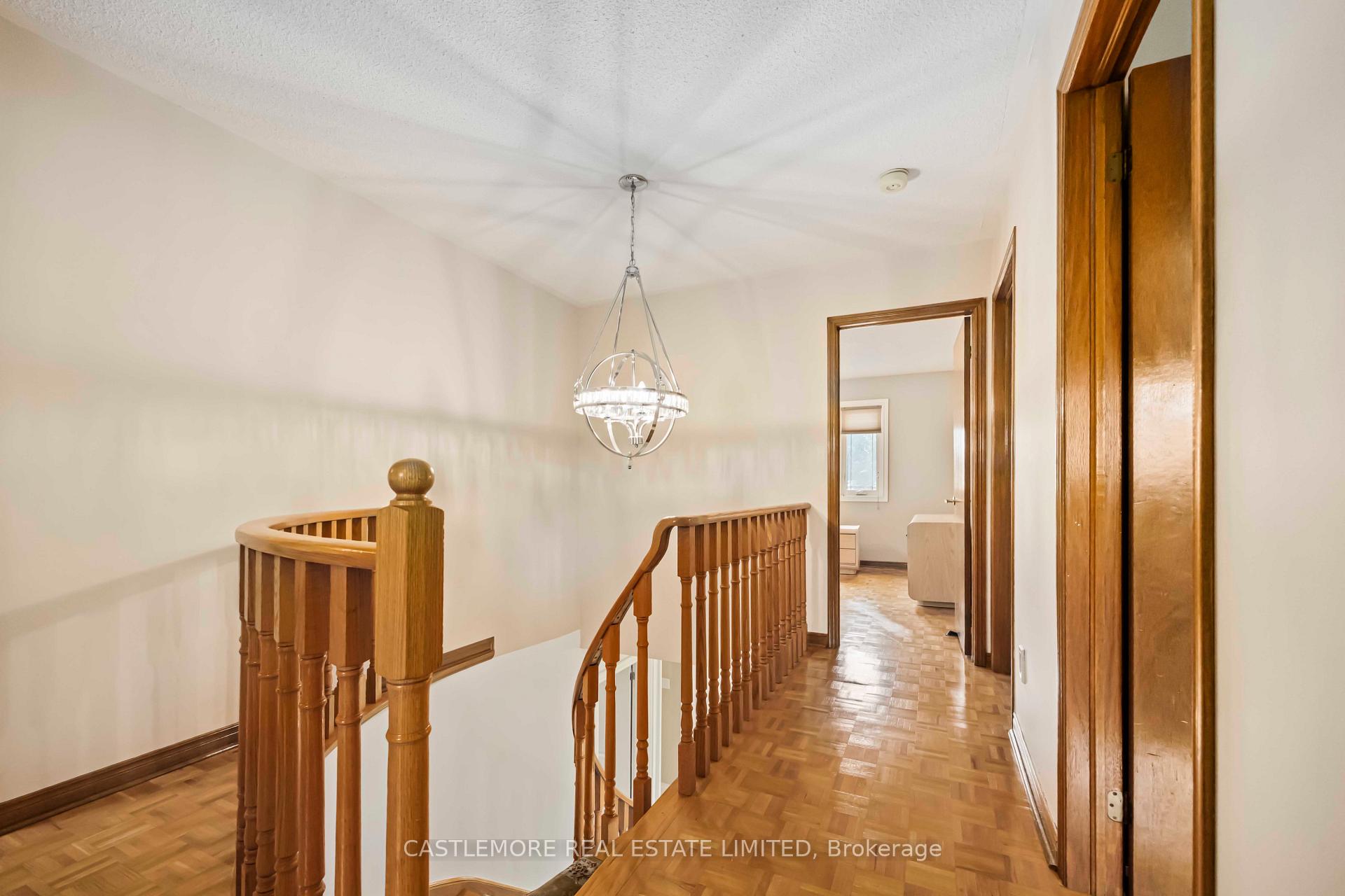 Photo 15 of 119 Spring Town Road, Vaughan, East Woodbridge — HOMEH