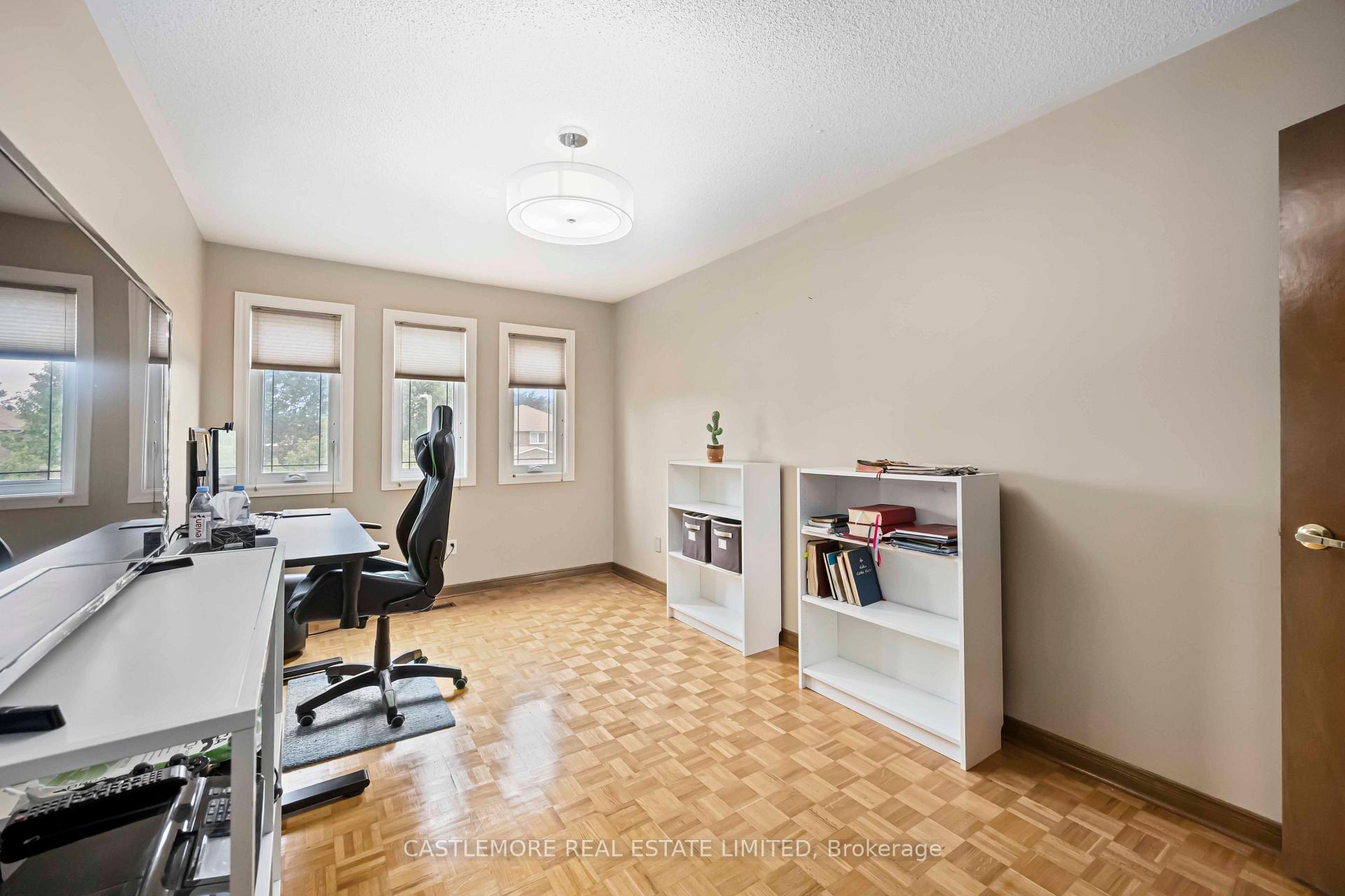 Photo 19 of 119 Spring Town Road, Vaughan, East Woodbridge — HOMEH