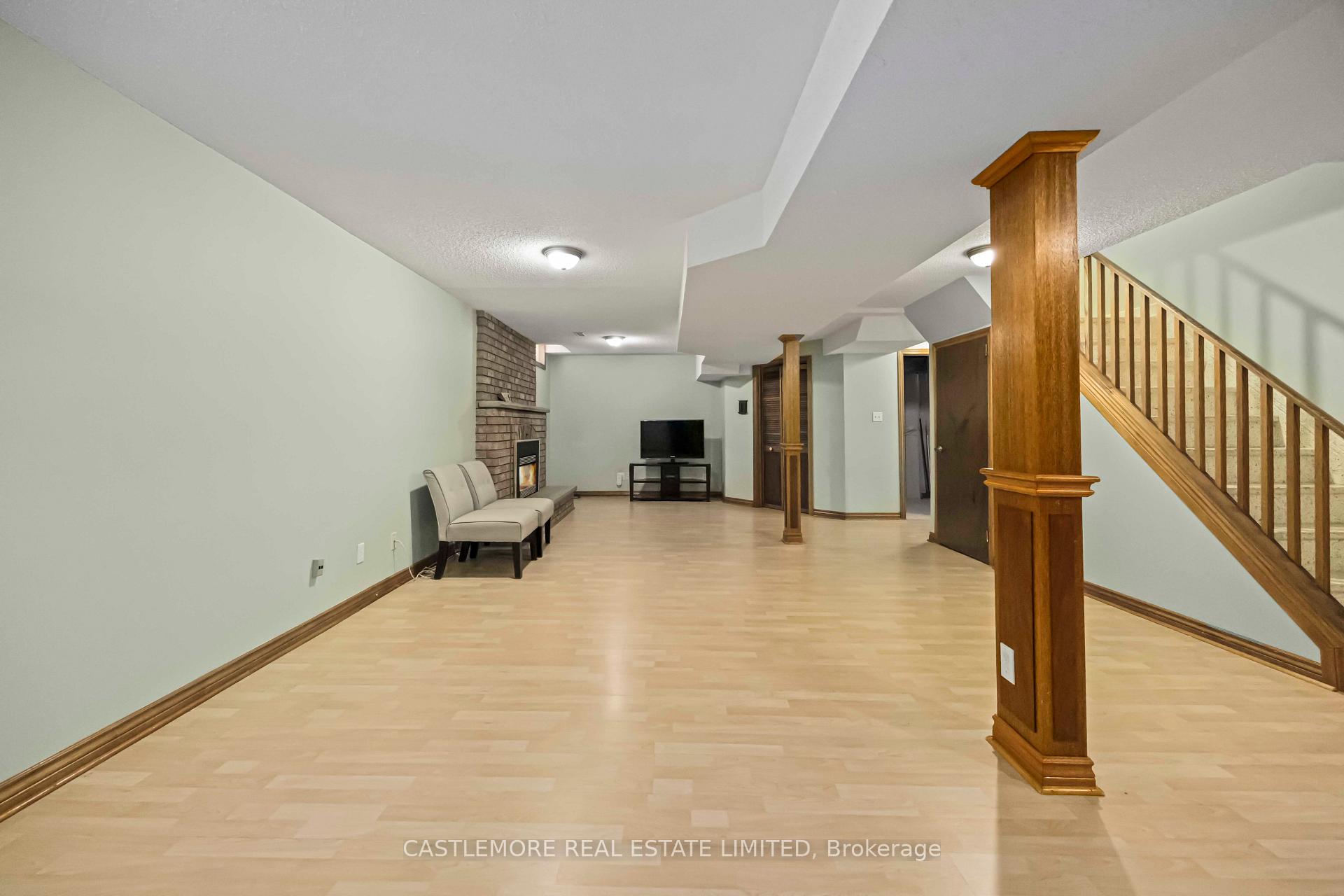 Photo 25 of 119 Spring Town Road, Vaughan, East Woodbridge — HOMEH