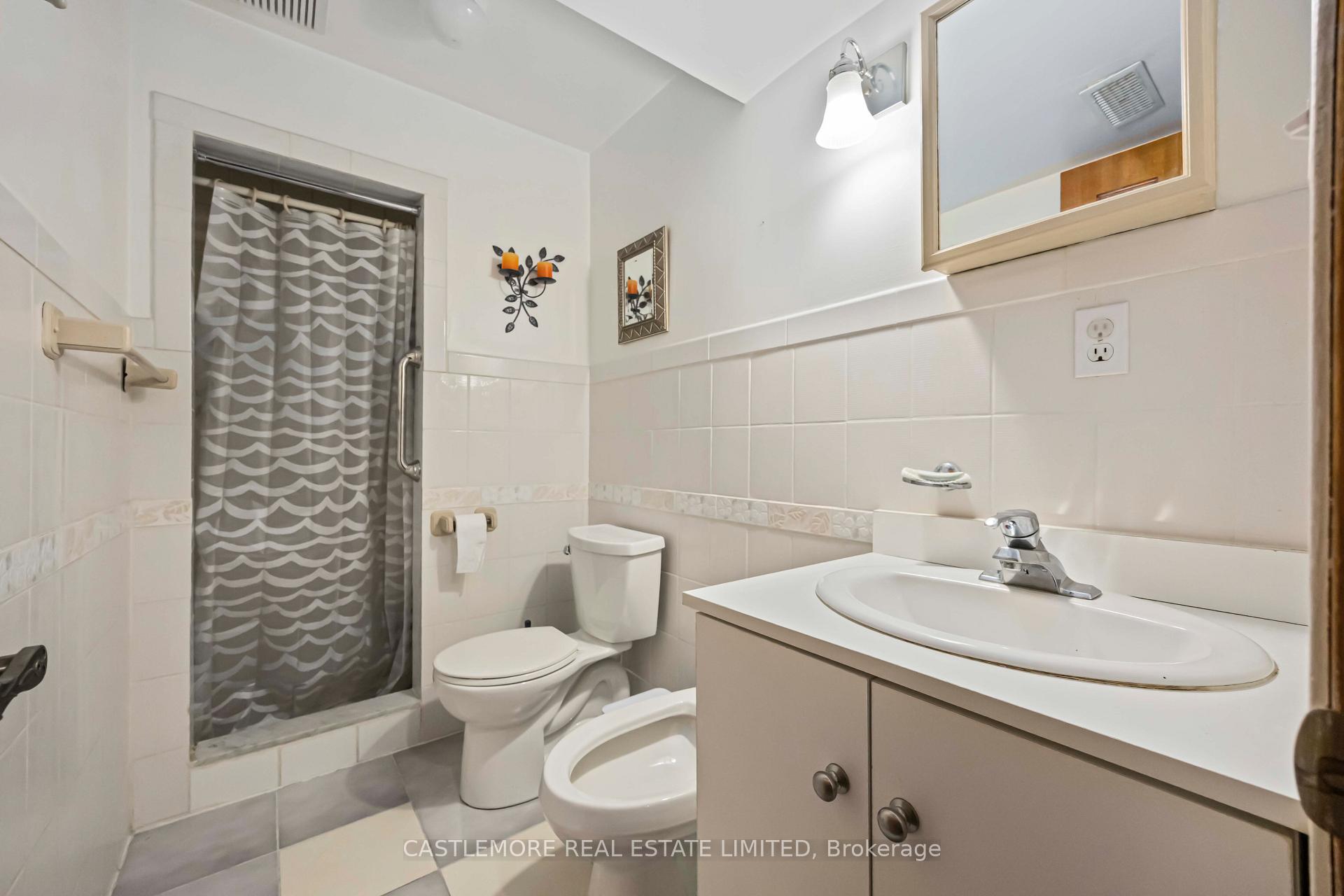 Photo 26 of 119 Spring Town Road, Vaughan, East Woodbridge — HOMEH