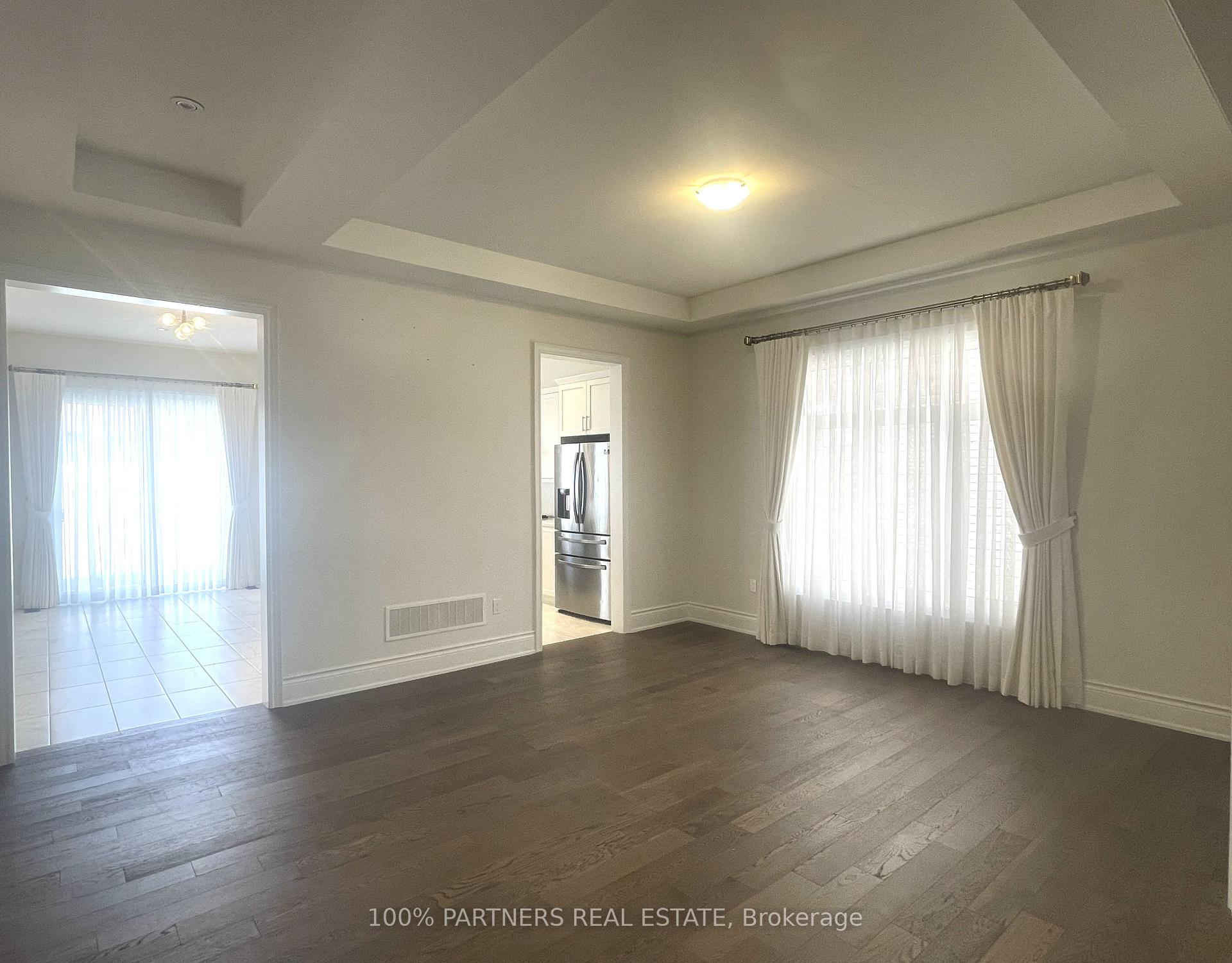 Photo 4 of 117 Botelho Circle E, Aurora, Bayview Southeast — HOMEH