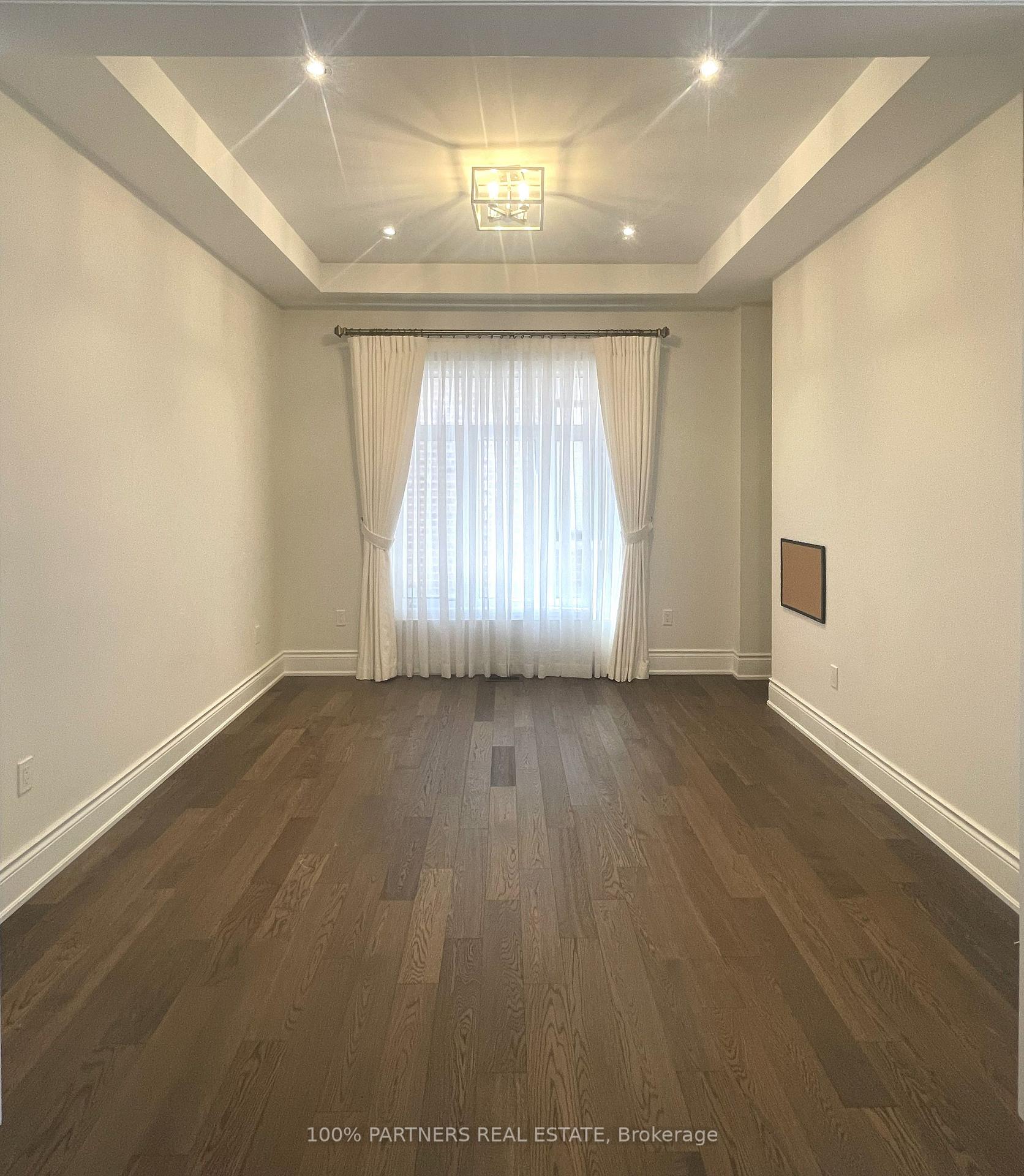 Photo 5 of 117 Botelho Circle E, Aurora, Bayview Southeast — HOMEH