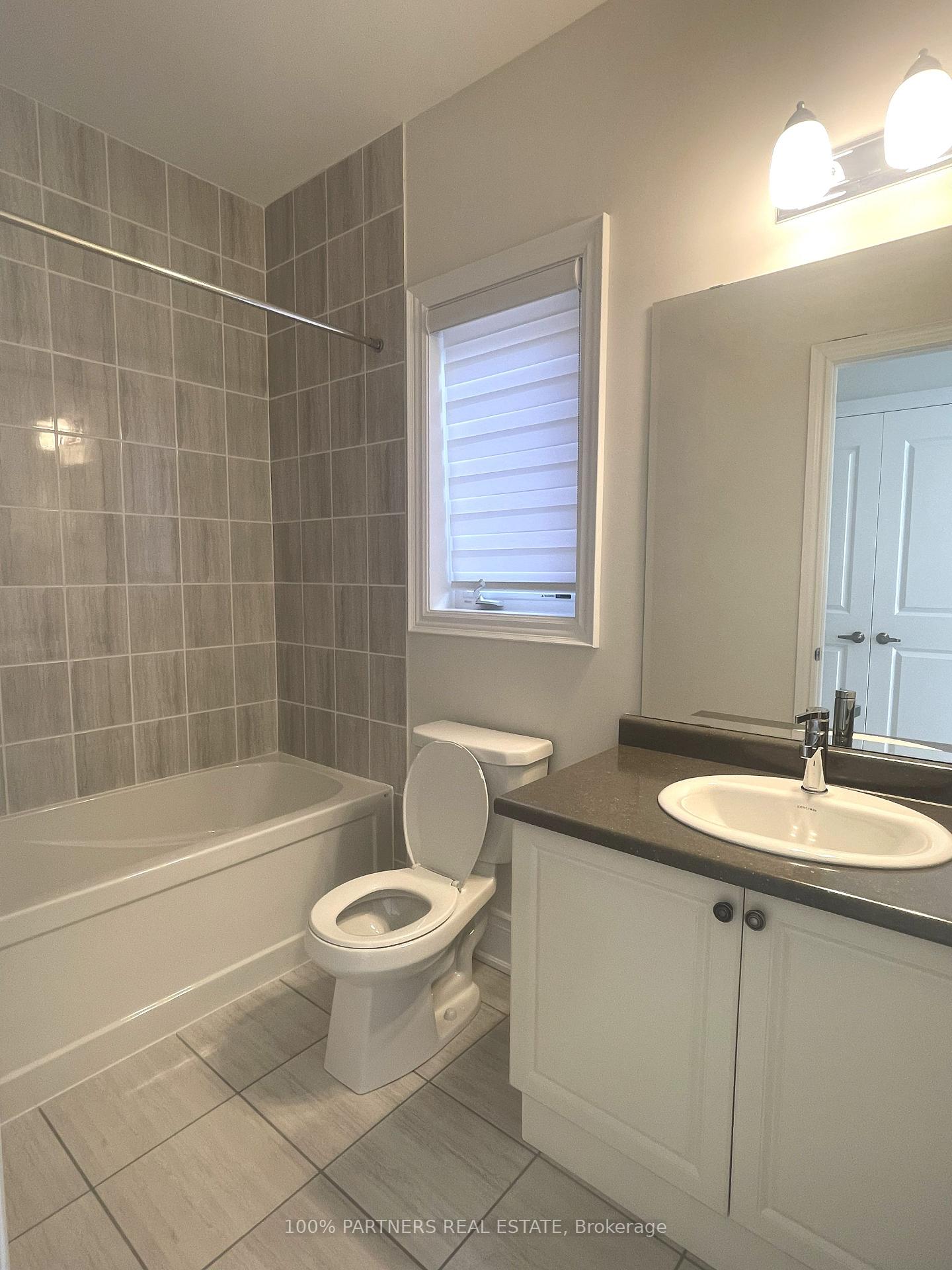 Photo 11 of 117 Botelho Circle E, Aurora, Bayview Southeast — HOMEH