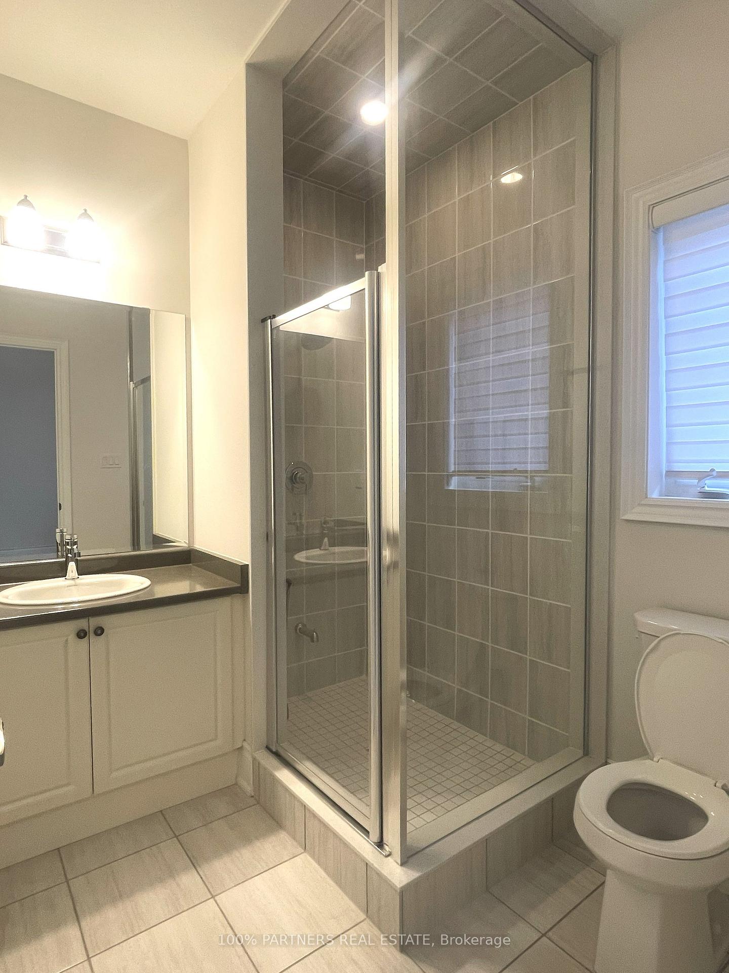 Photo 14 of 117 Botelho Circle E, Aurora, Bayview Southeast — HOMEH