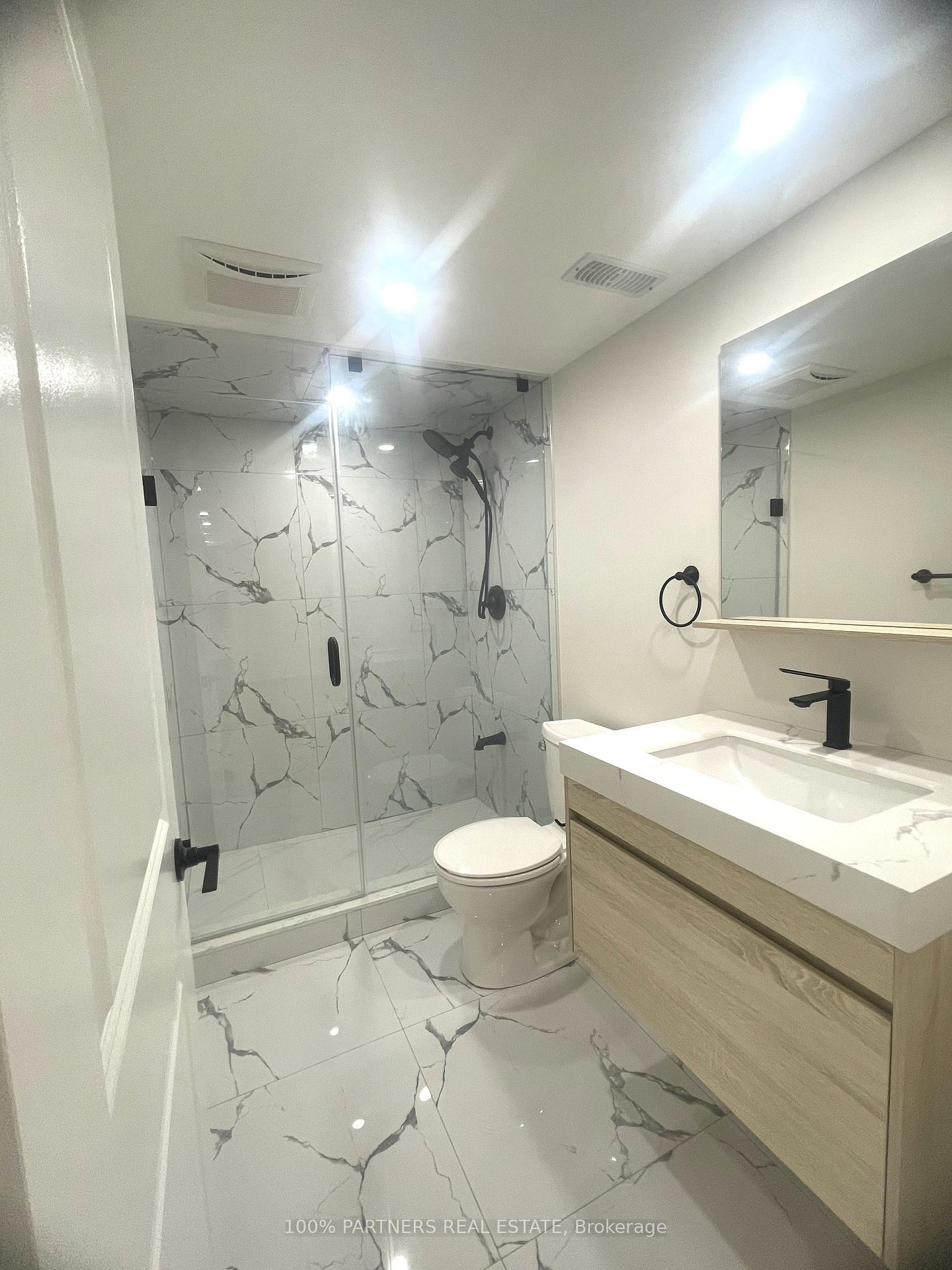 Photo 23 of 117 Botelho Circle E, Aurora, Bayview Southeast — HOMEH