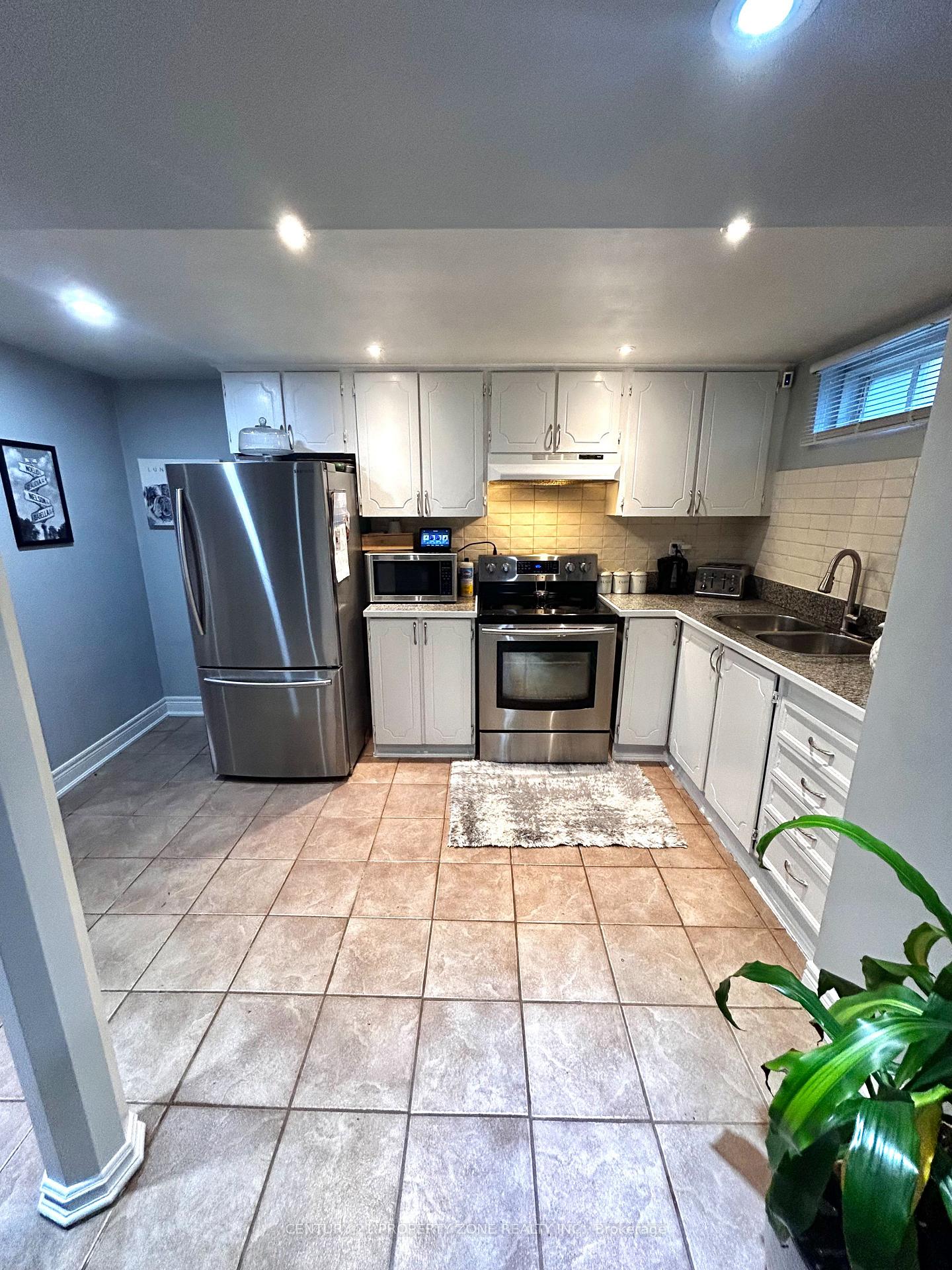Photo 20 of 91 Monaco Court, Brampton, Fletcher's Meadow — HOMEH
