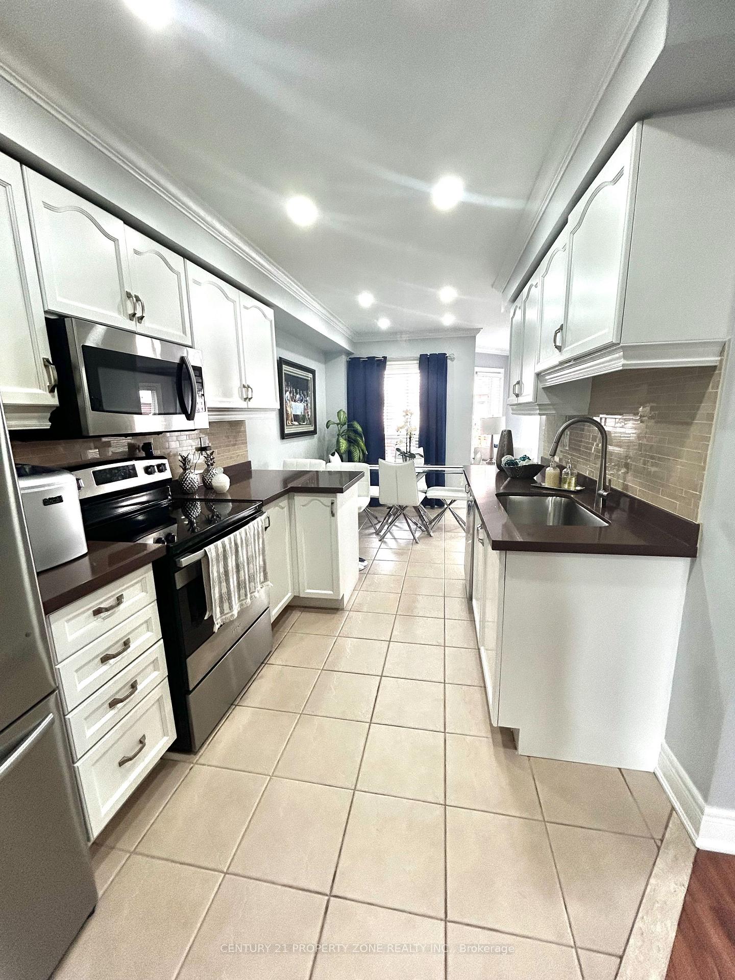 Photo 23 of 91 Monaco Court, Brampton, Fletcher's Meadow — HOMEH