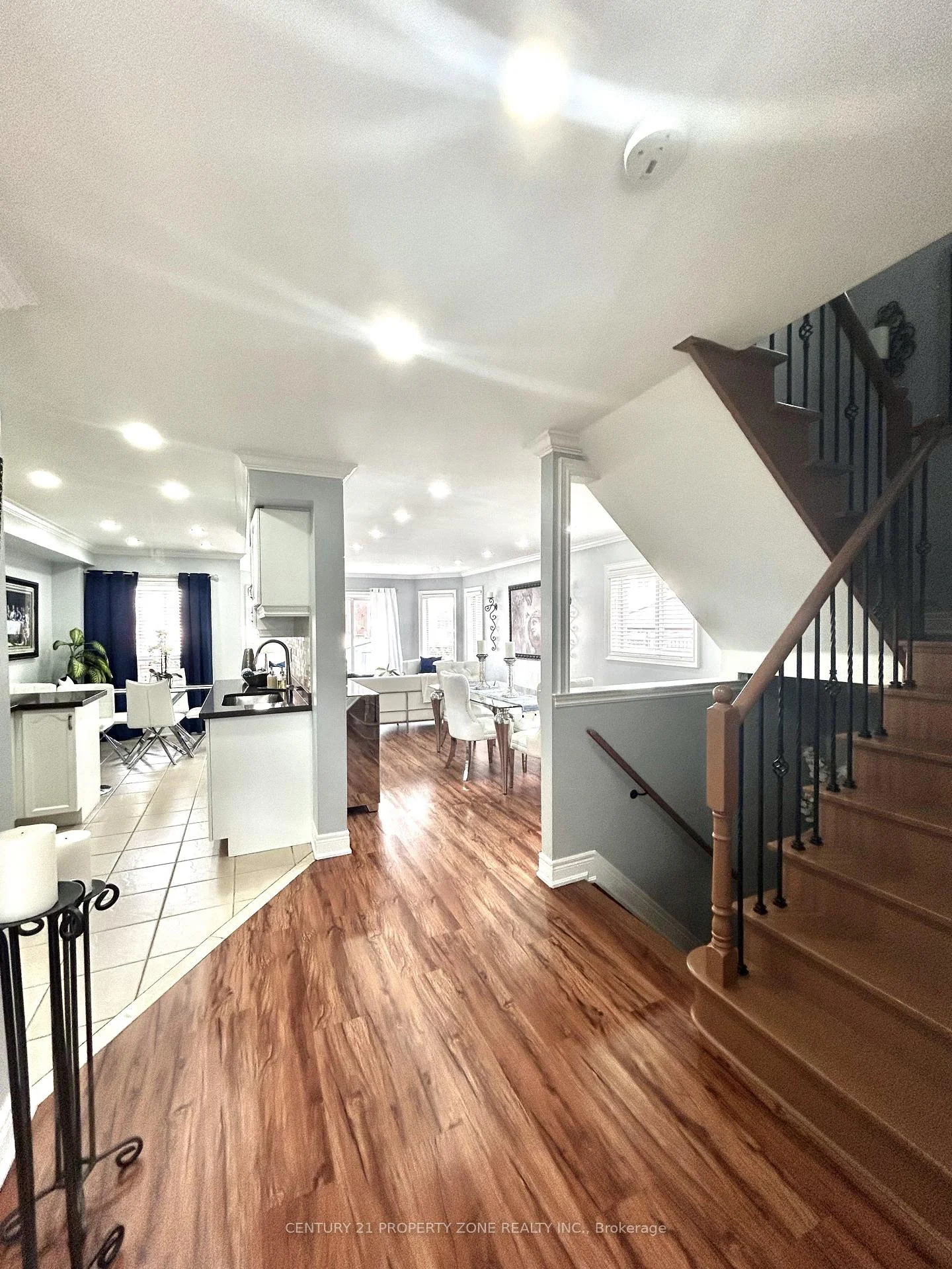 Photo 6 of 91 Monaco Court, Brampton, Fletcher's Meadow — HOMEH