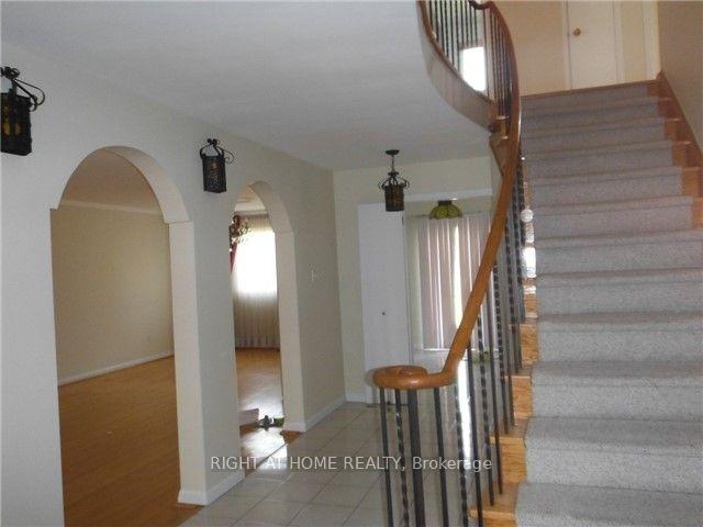 Photo 4 of 38 Clovercrest Road, North York, Don Valley Village — HOMEH