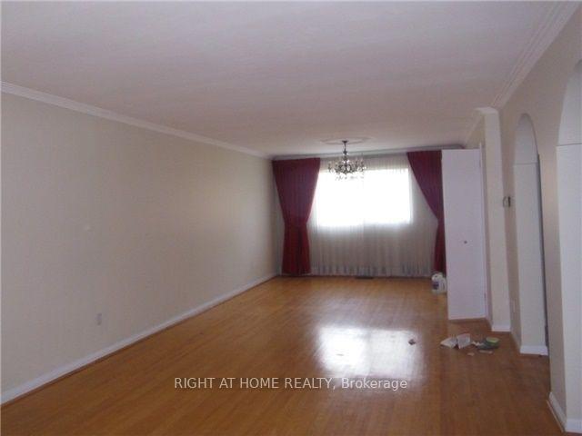 Photo 7 of 38 Clovercrest Road, North York, Don Valley Village — HOMEH