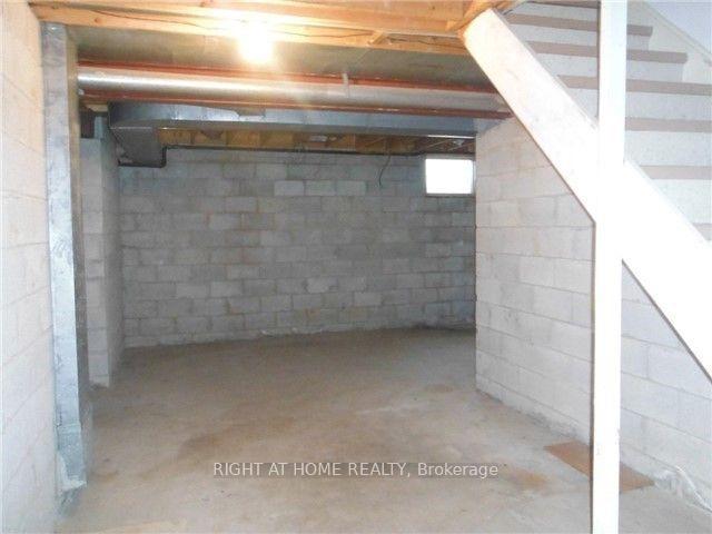 Photo 10 of 38 Clovercrest Road, North York, Don Valley Village — HOMEH