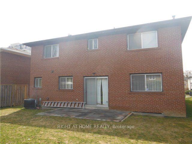Photo 11 of 38 Clovercrest Road, North York, Don Valley Village — HOMEH