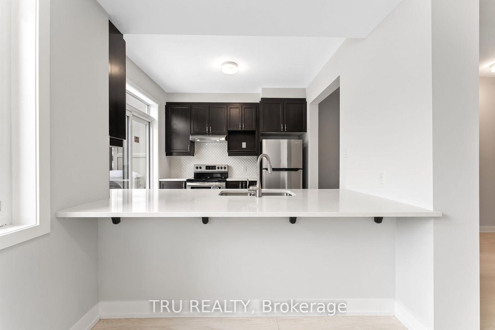 Photo 10 of 239 Anyolite Private, Ottawa, Barrhaven - Heritage Park — HOMEH