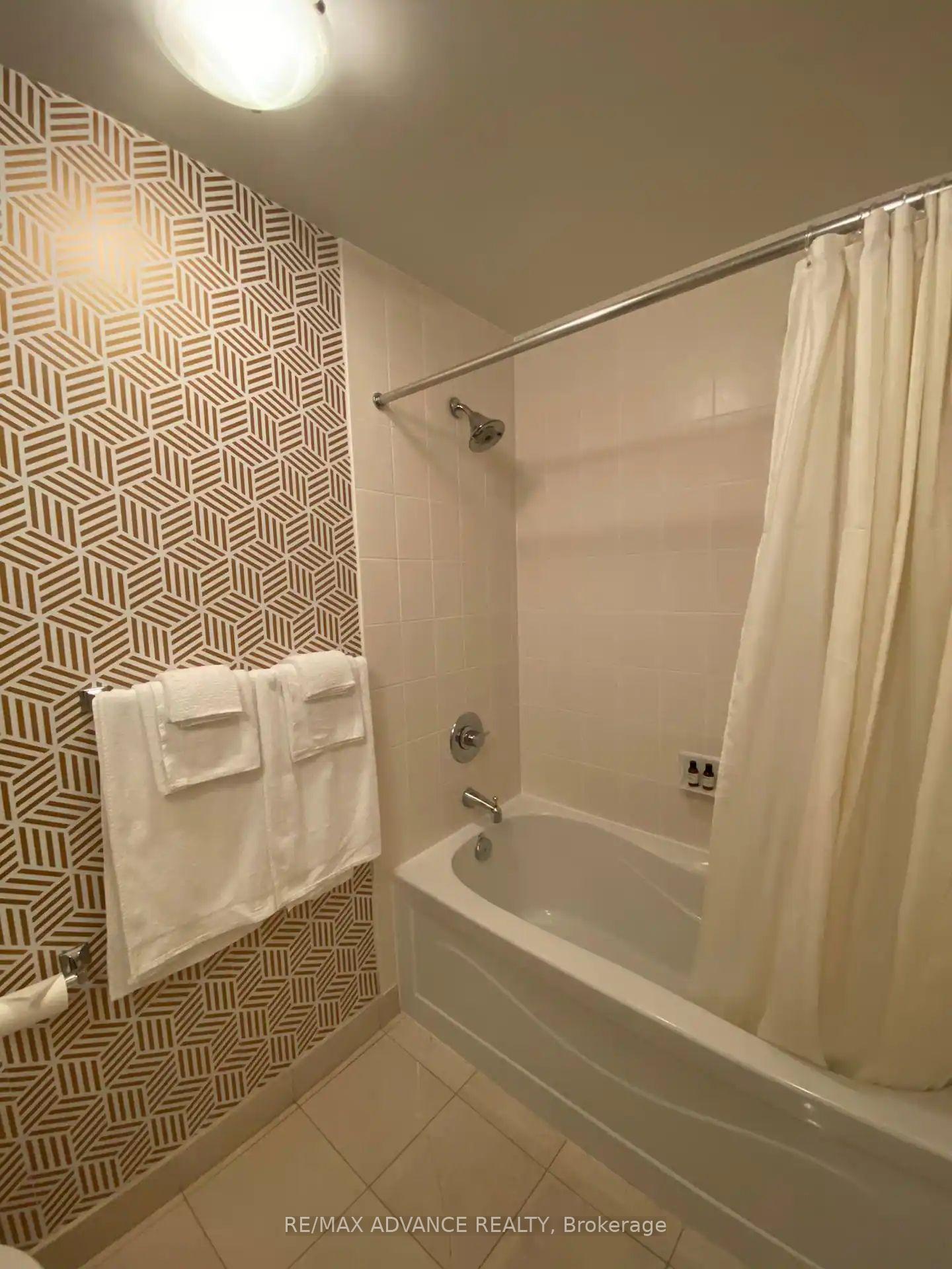 Photo 8 of Unit 3603, 65 Bremner Boulevard, Toronto, Waterfront Communities — HOMEH