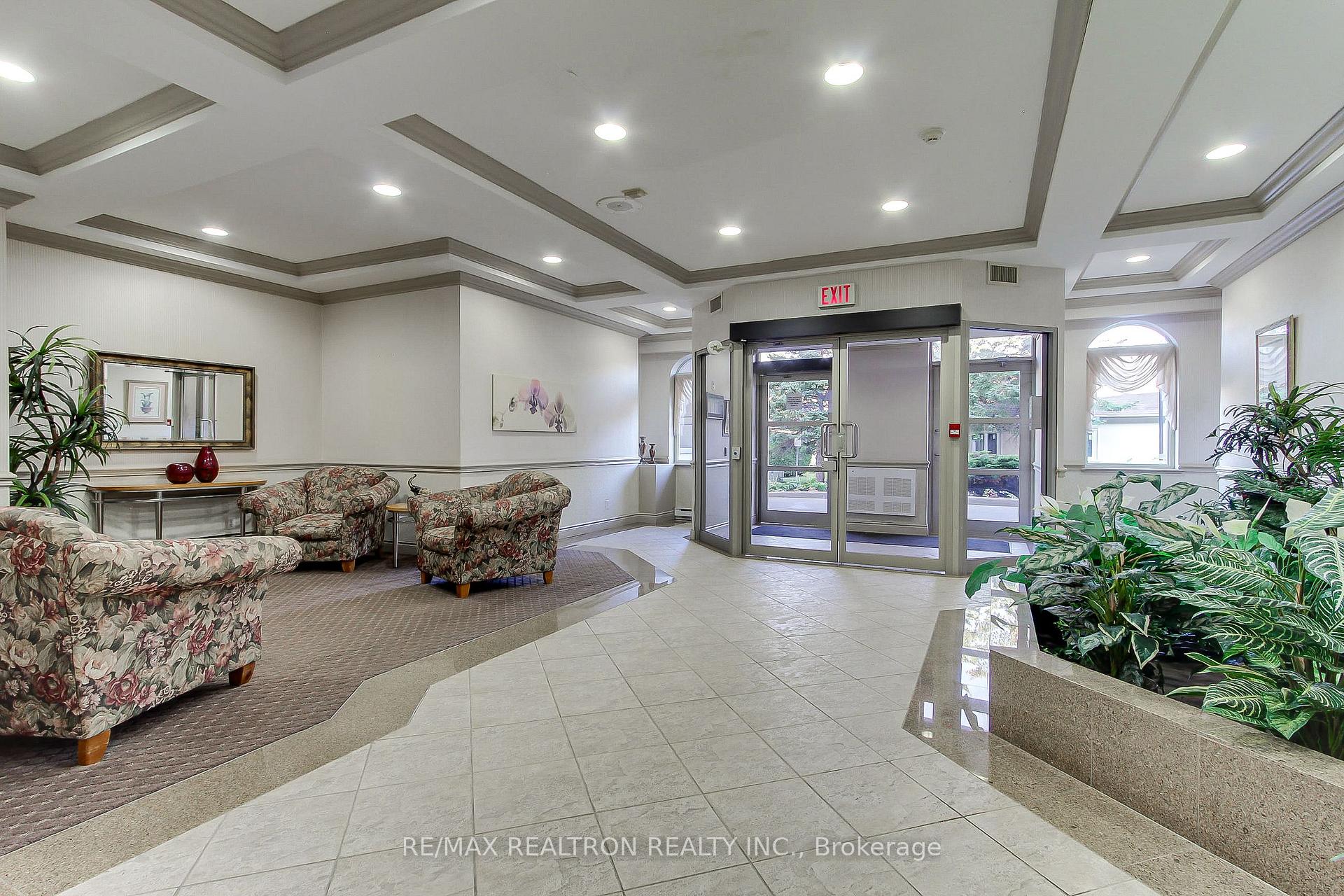 Photo 8 of Unit 207, 3 Dayspring Circle, Brampton, Goreway Drive Corridor — HOMEH
