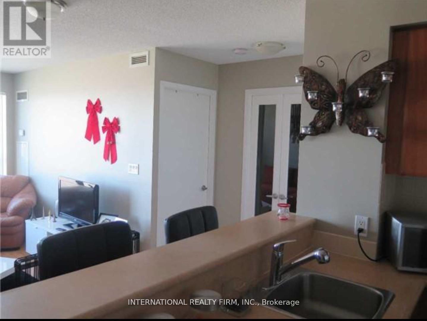 Photo 2 of Unit 3015, 36 Lee Centre Drive, Scarborough, Woburn — HOMEH