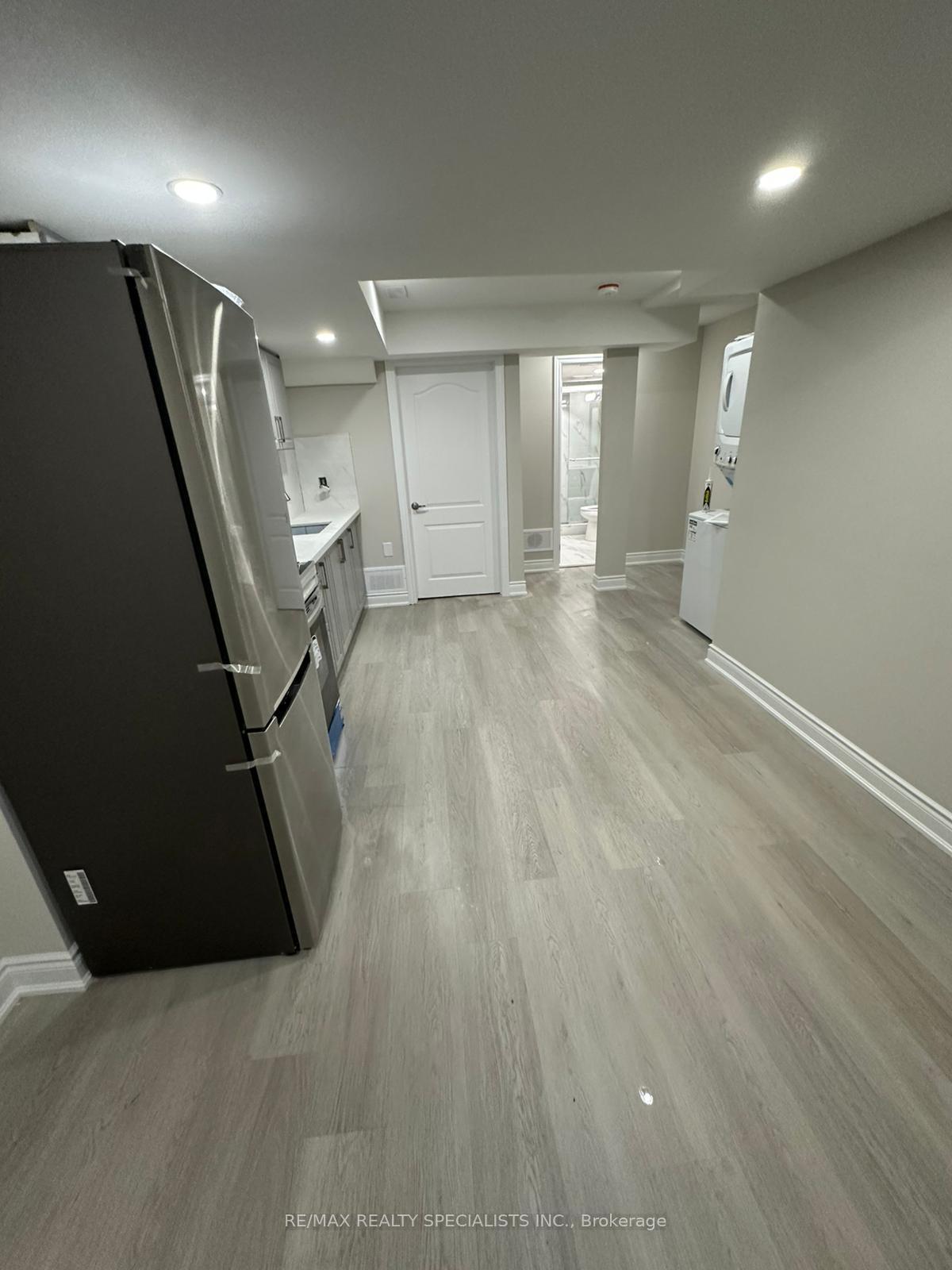 Photo 5 of 10 Bramacre Court, Brampton, Northwest Sandalwood Parkway — HOMEH