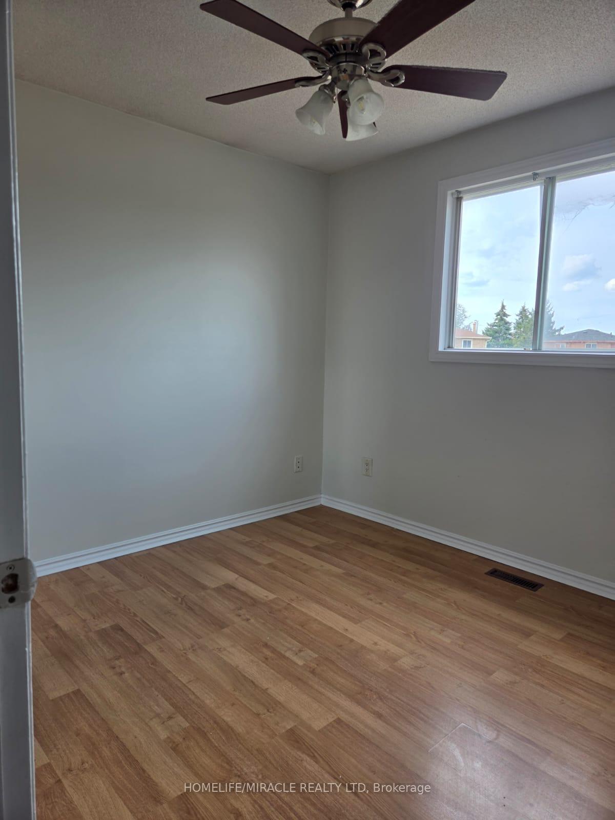 Photo 8 of 18 Beisel Court, Brampton, Heart Lake West — HOMEH