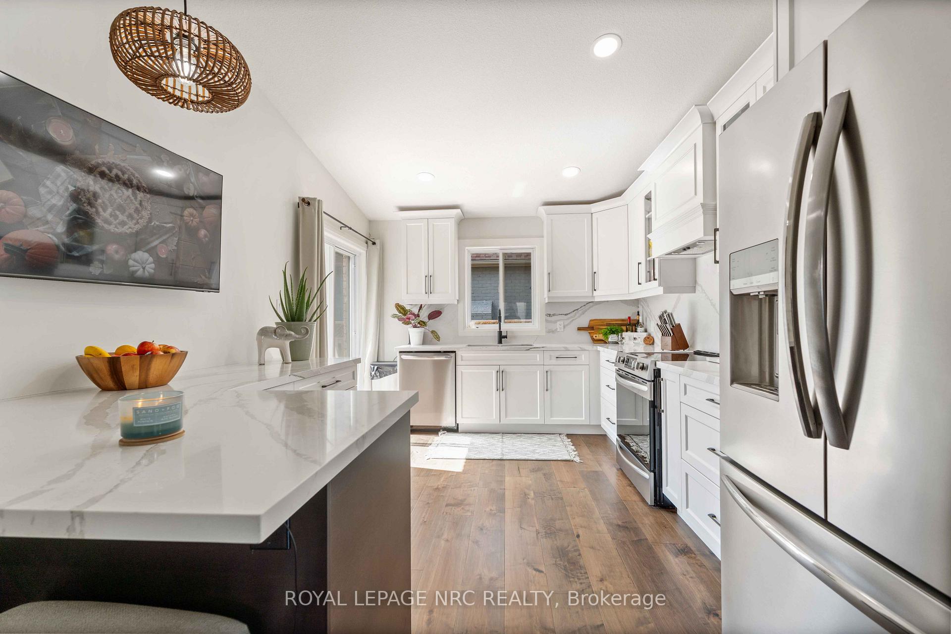 Photo 14 of 3680 Weinbrenner Road, Niagara Falls, Chippawa — HOMEH