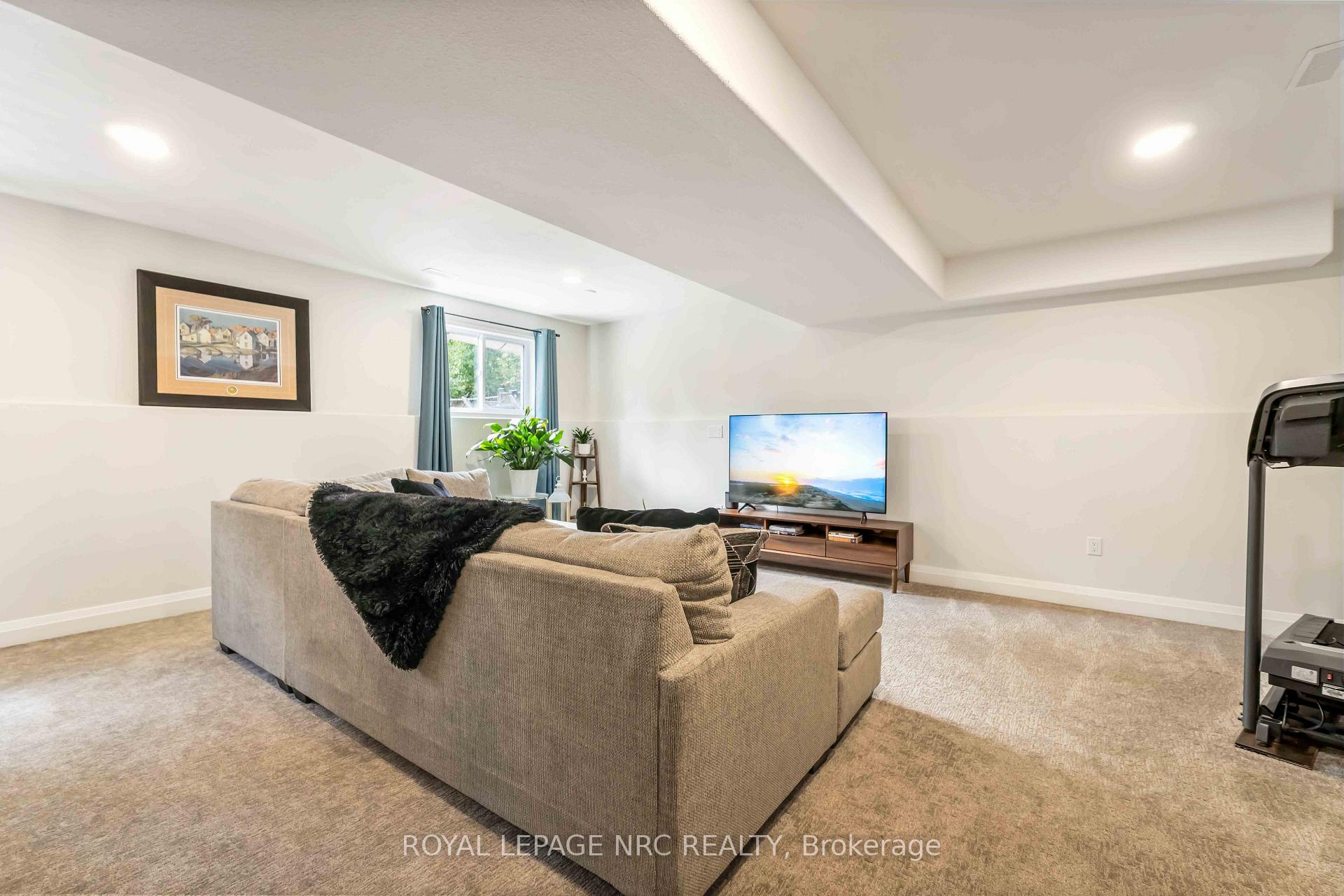 Photo 30 of 3680 Weinbrenner Road, Niagara Falls, Chippawa — HOMEH
