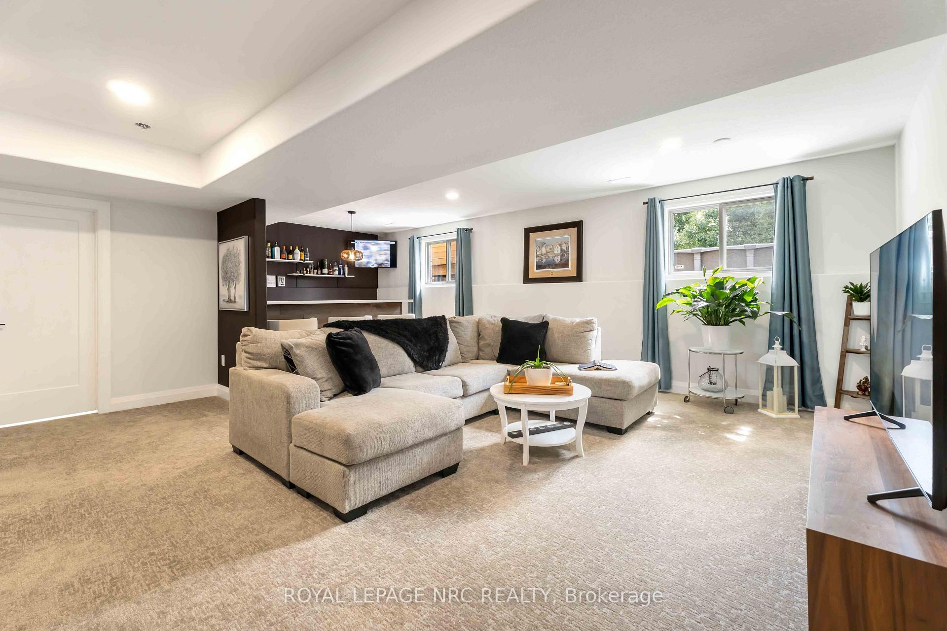 Photo 31 of 3680 Weinbrenner Road, Niagara Falls, Chippawa — HOMEH