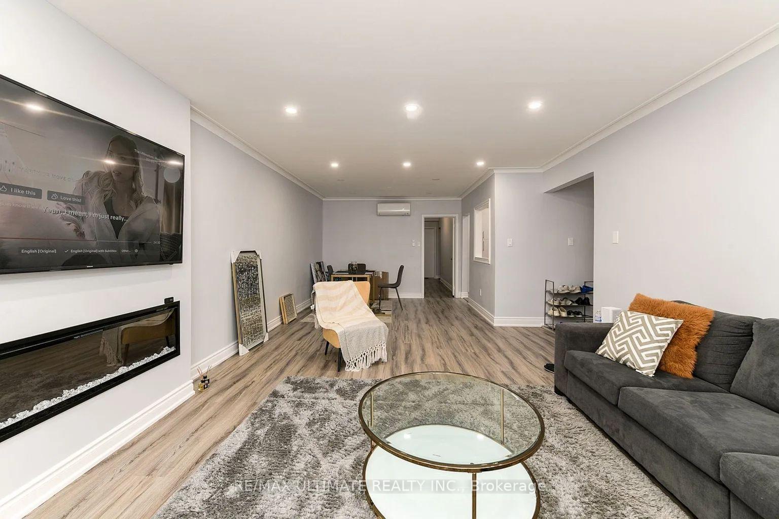 Photo 4 of Unit 2, 749 Marlee Avenue, North York, Yorkdale-Glen Park — HOMEH