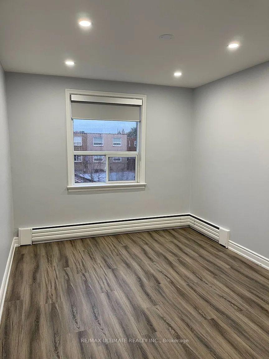 Photo 11 of Unit 2, 749 Marlee Avenue, North York, Yorkdale-Glen Park — HOMEH