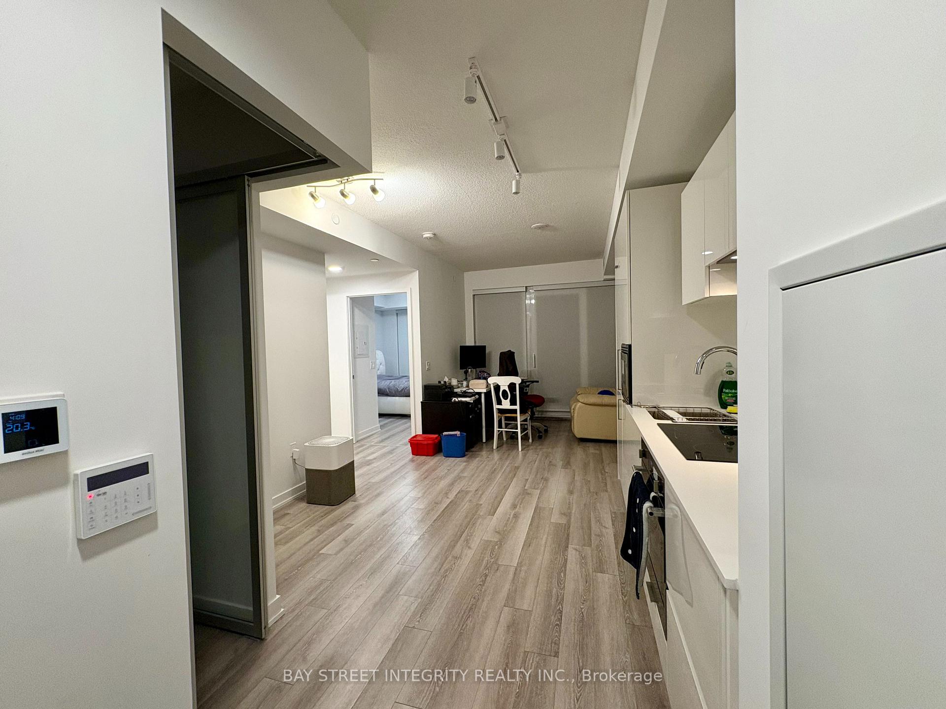 Photo 3 of Unit 1009, 121 St Patrick Street, Toronto, Kensington-Chinatown — HOMEH