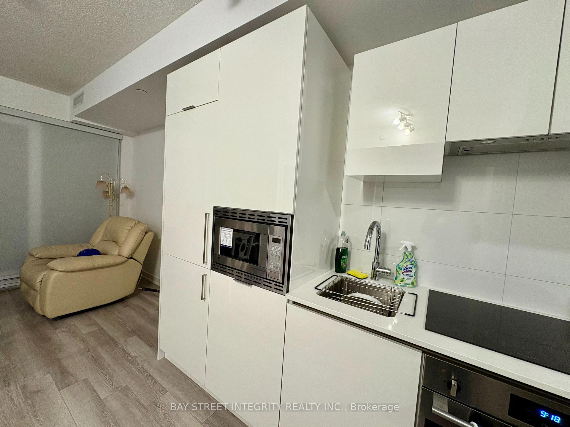 Photo 6 of Unit 1009, 121 St Patrick Street, Toronto, Kensington-Chinatown — HOMEH