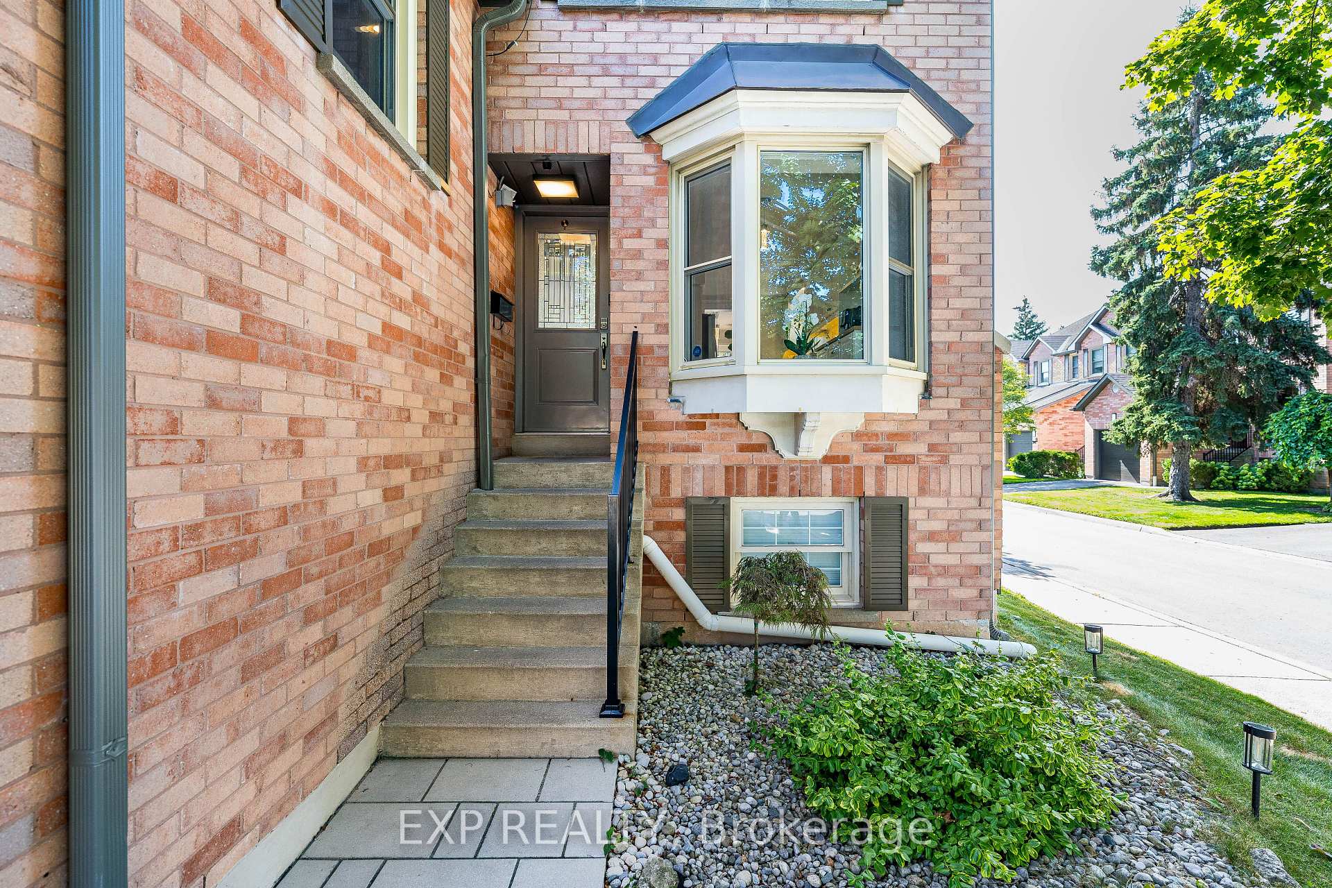 Photo 2 of Unit 44, 2915 Headon Forest Drive, Burlington, Headon — HOMEH