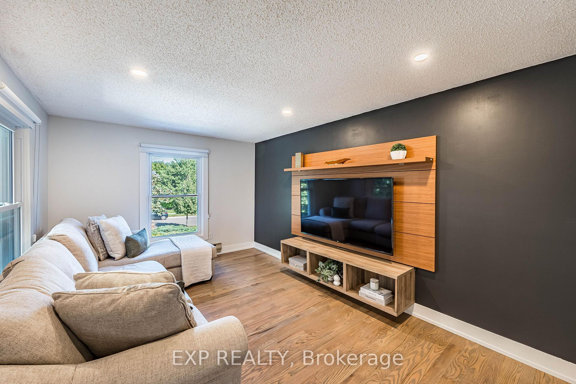 Photo 19 of Unit 44, 2915 Headon Forest Drive, Burlington, Headon — HOMEH