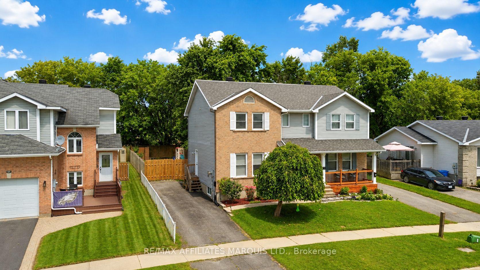 Photo of 21 Wellington Street E