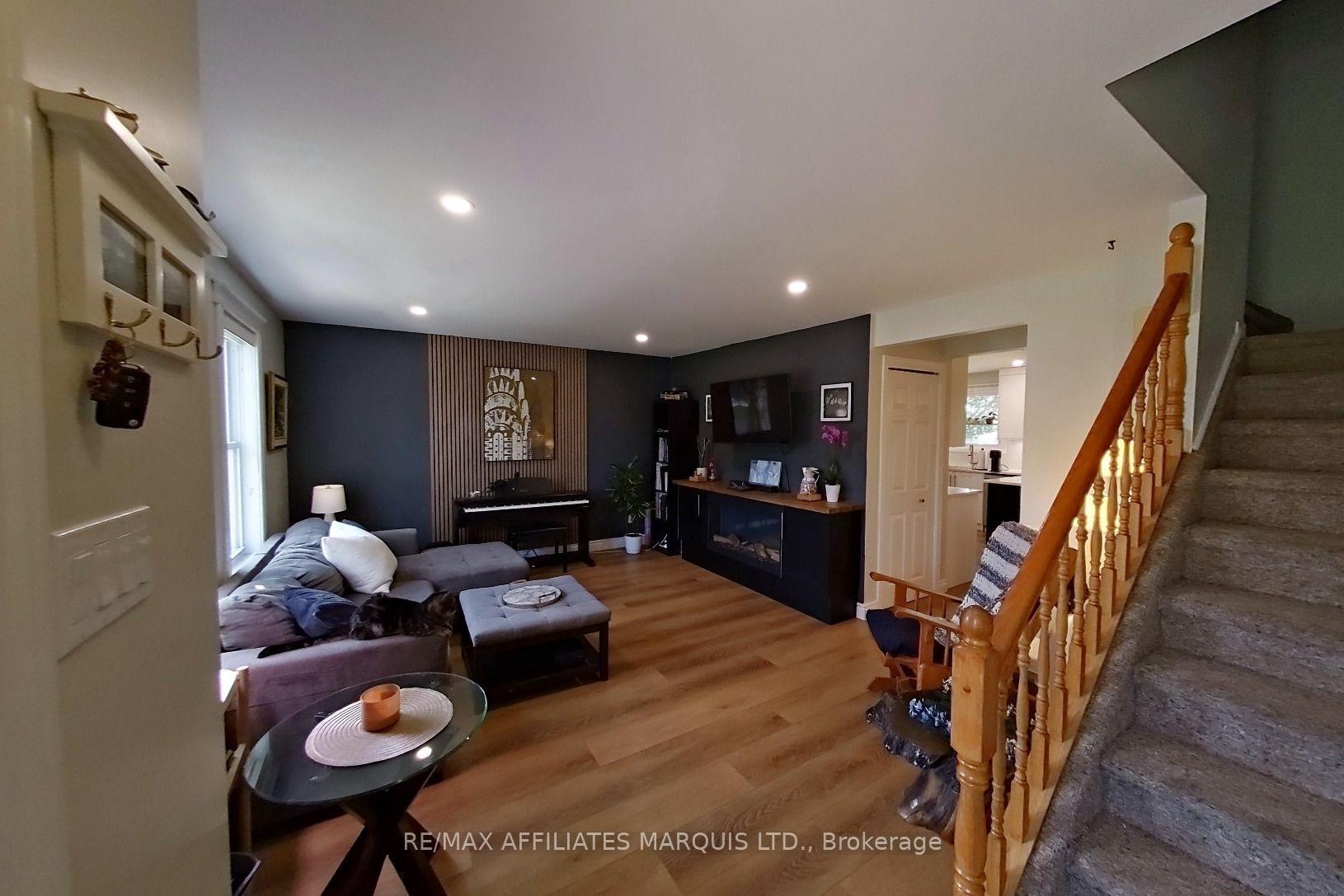Photo 6 of 21 Wellington Street E, Cornwall, Cornwall — HOMEH